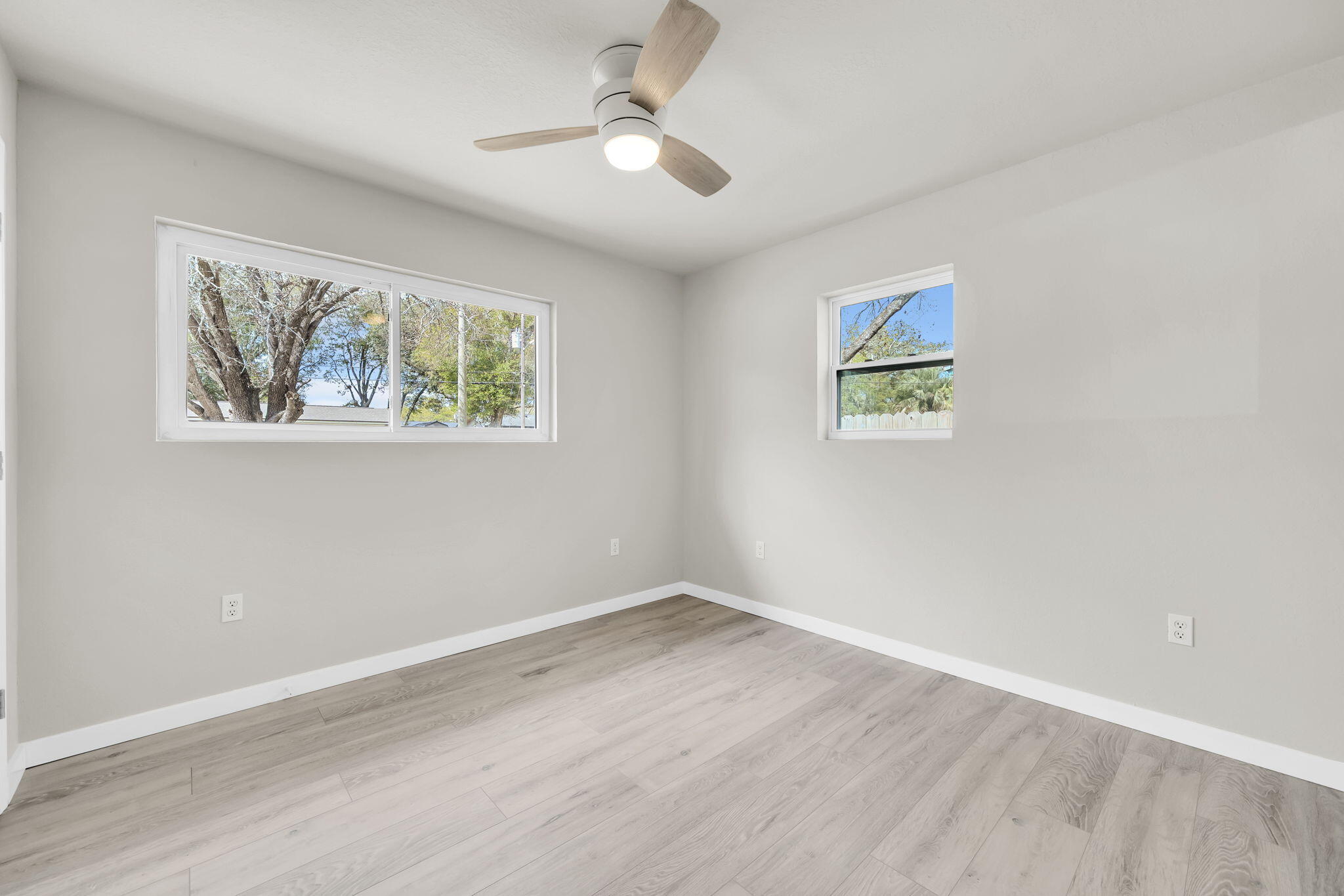 ELLIOTS POINT 10TH ADD ELLIOTTS - Residential