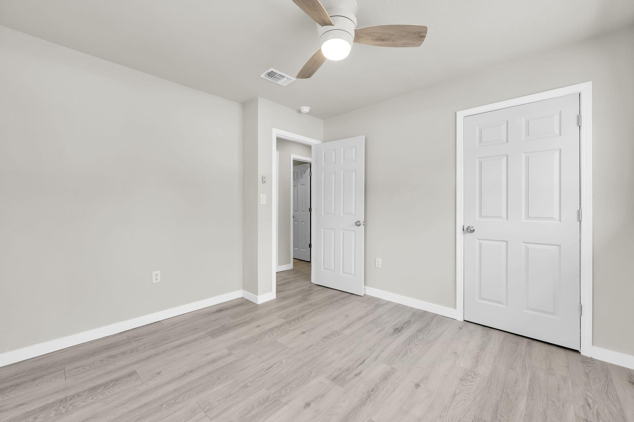 ELLIOTS POINT 10TH ADD ELLIOTTS - Residential