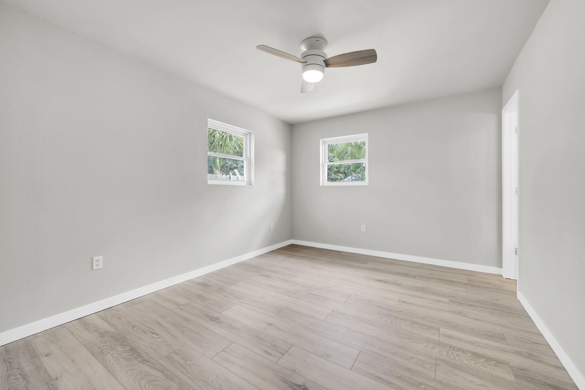 ELLIOTS POINT 10TH ADD ELLIOTTS - Residential