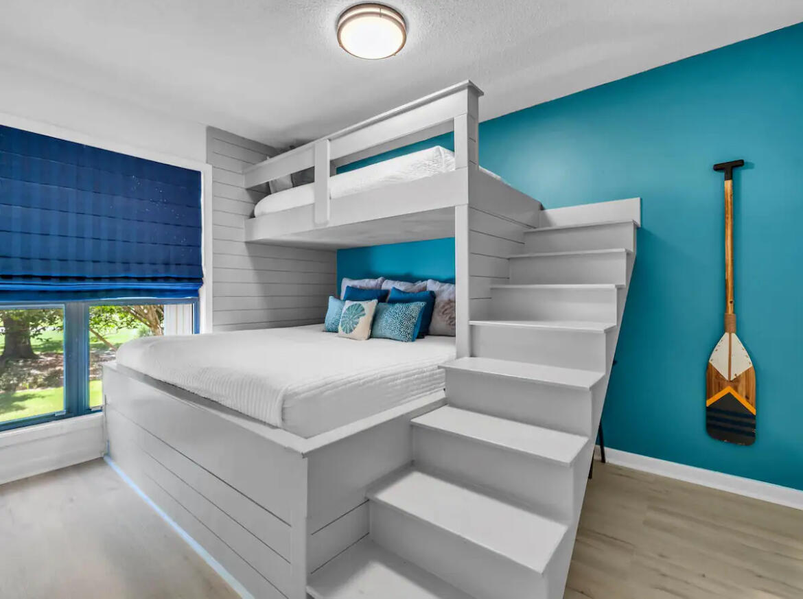 SANDPIPER VILLAGE CONDO - Residential