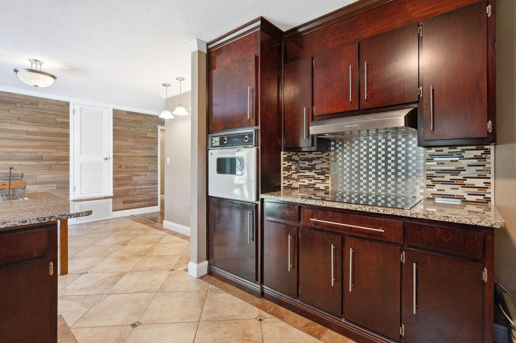 PINE LAKE S/D - Residential