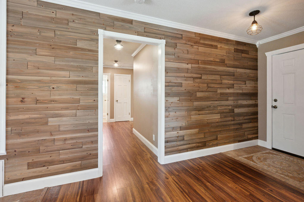 PINE LAKE S/D - Residential