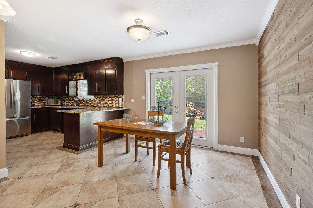 PINE LAKE S/D - Residential