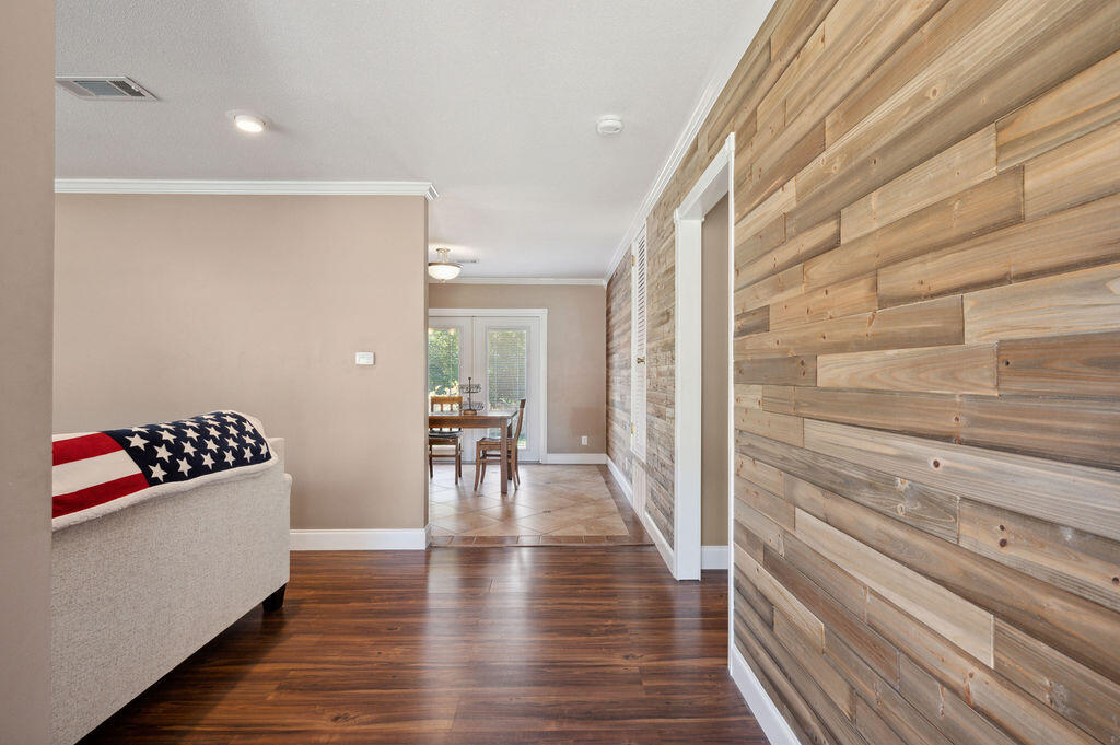 PINE LAKE S/D - Residential