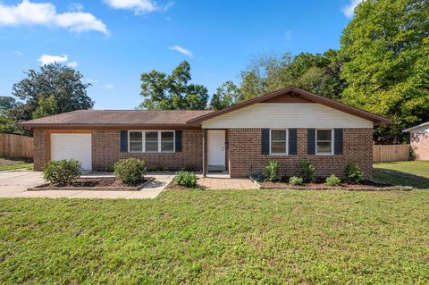 A home in Niceville