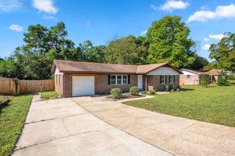 A home in Niceville