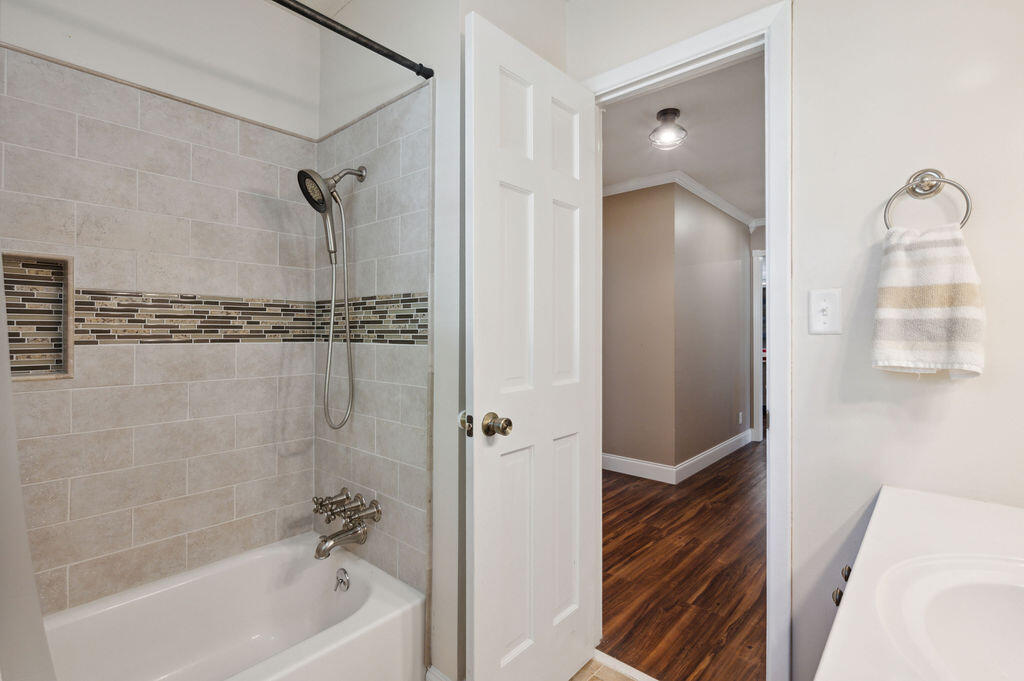 PINE LAKE S/D - Residential