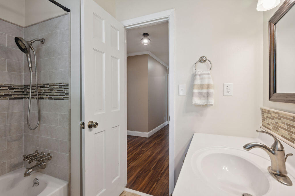 PINE LAKE S/D - Residential