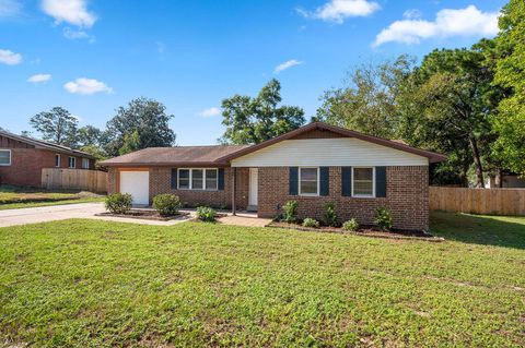 A home in Niceville