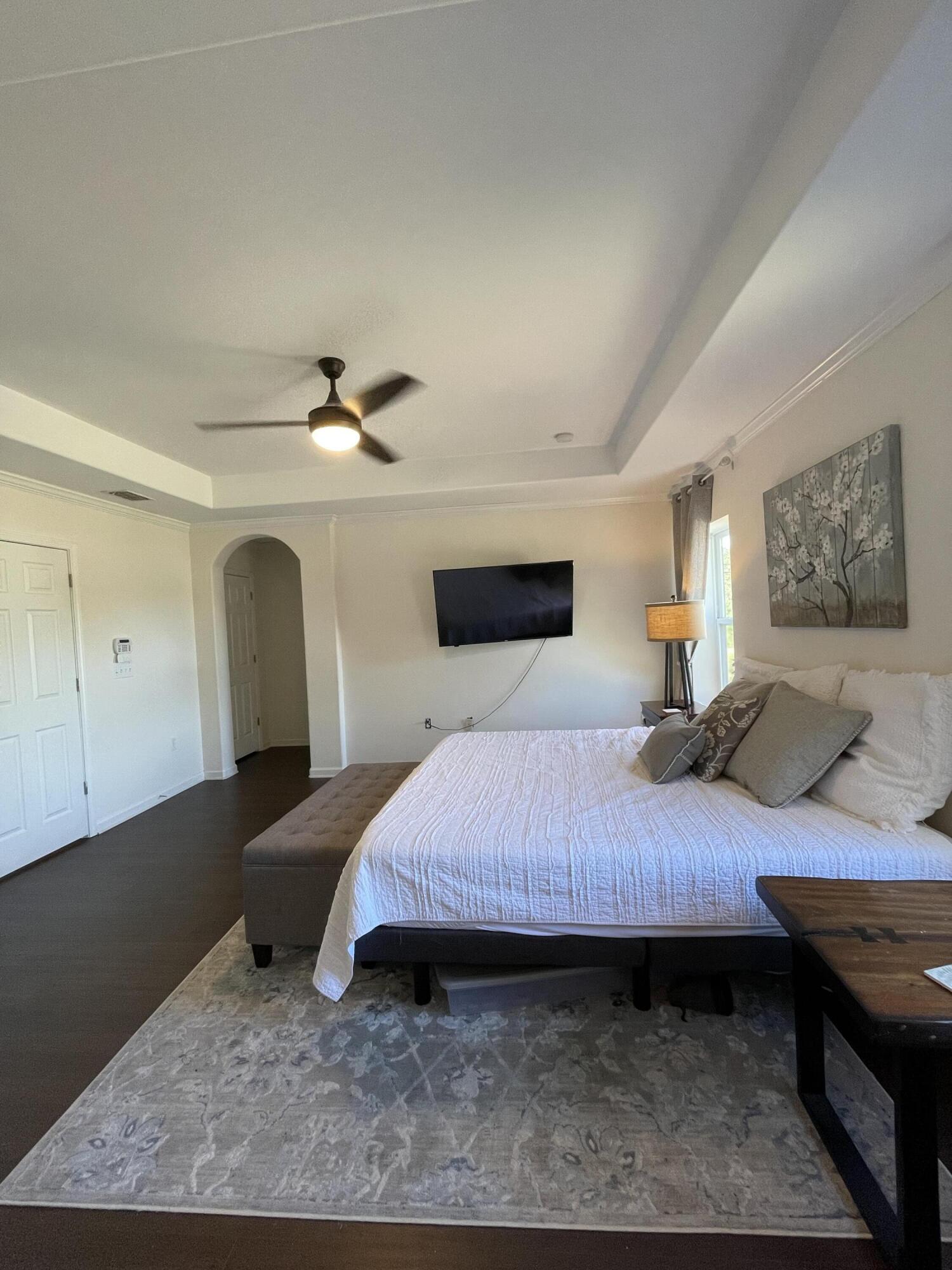 NEW MARY ESTHER (242300.10) - Residential Lease