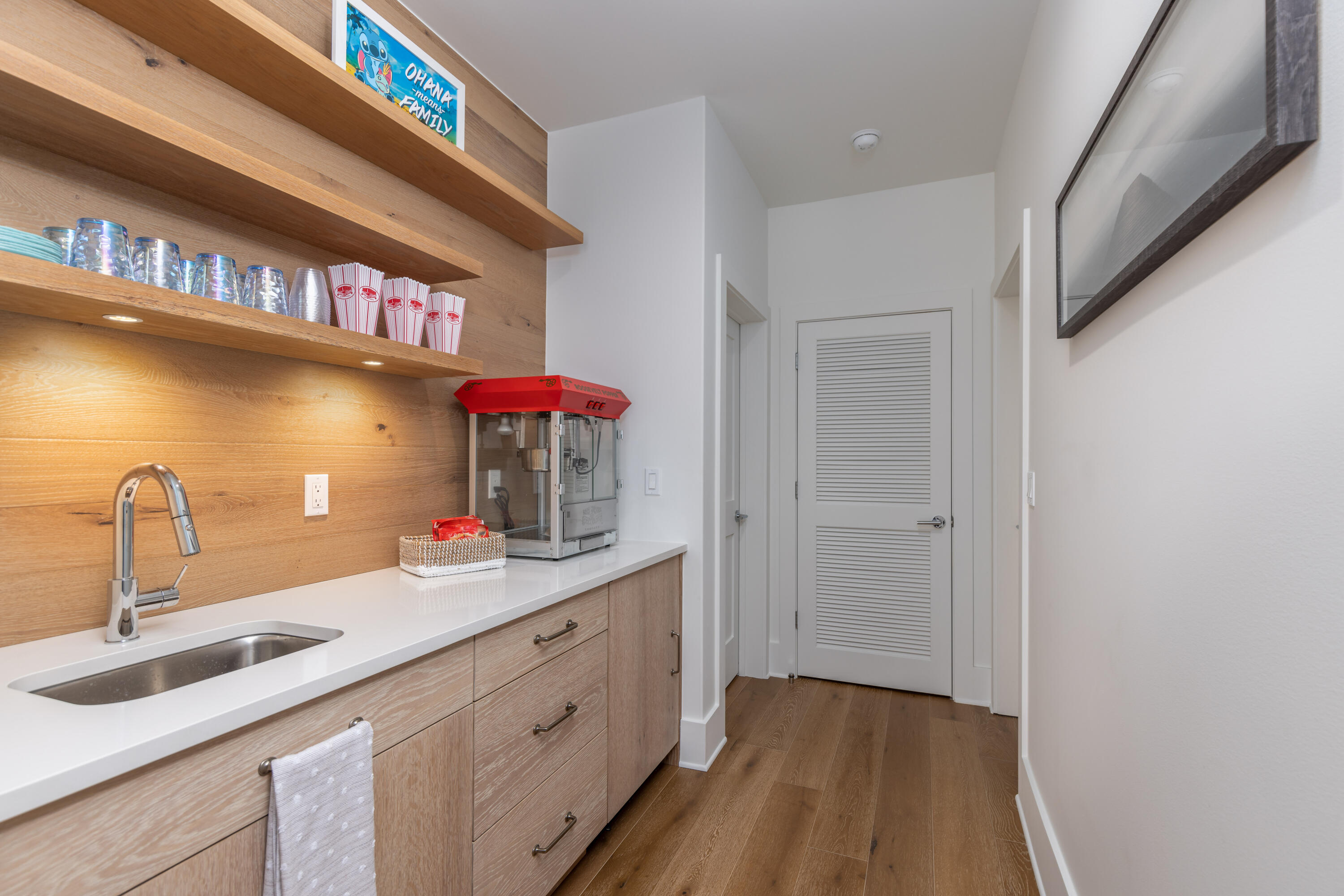 EXCLUSIVE BEACH - Residential