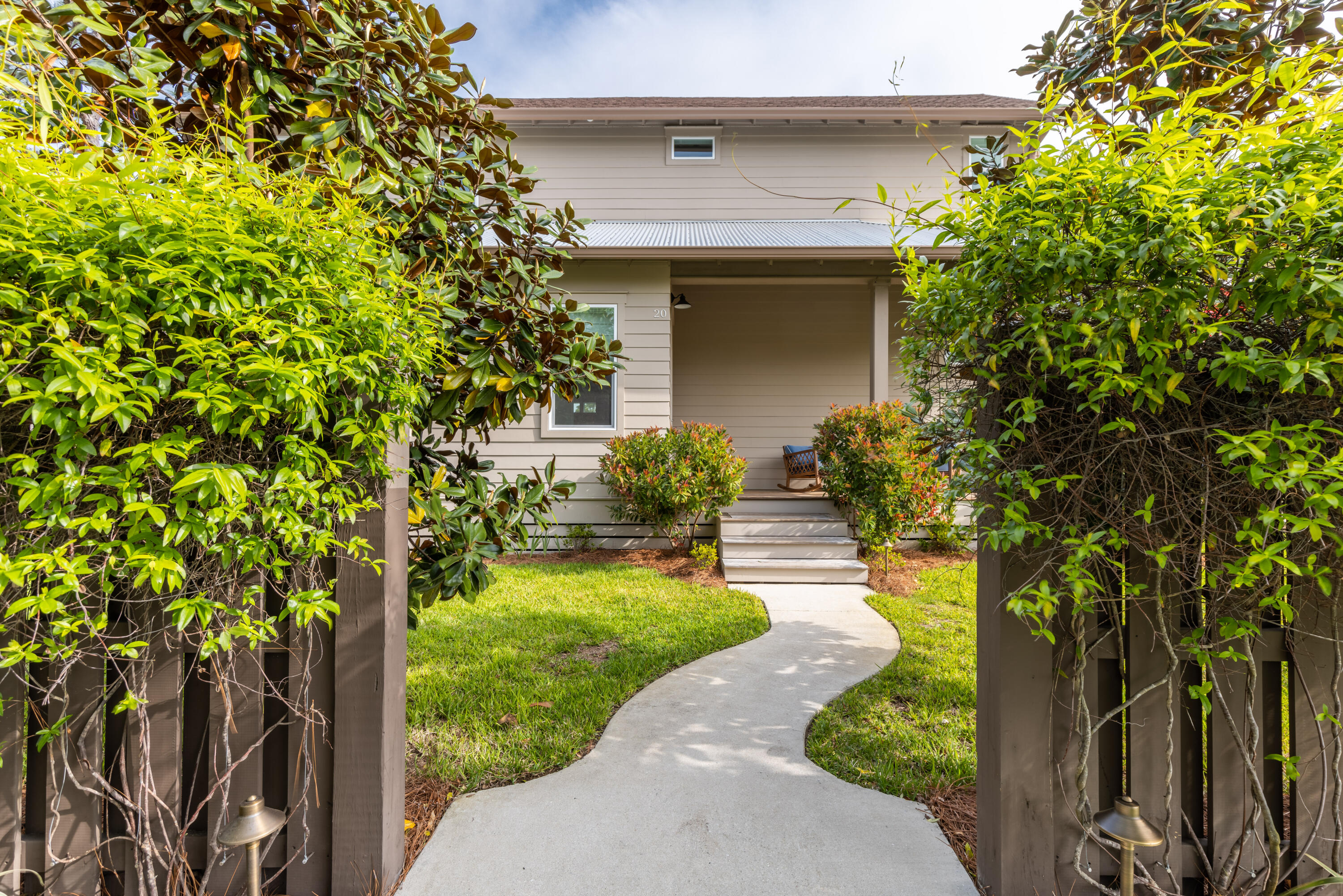 EXCLUSIVE BEACH - Residential