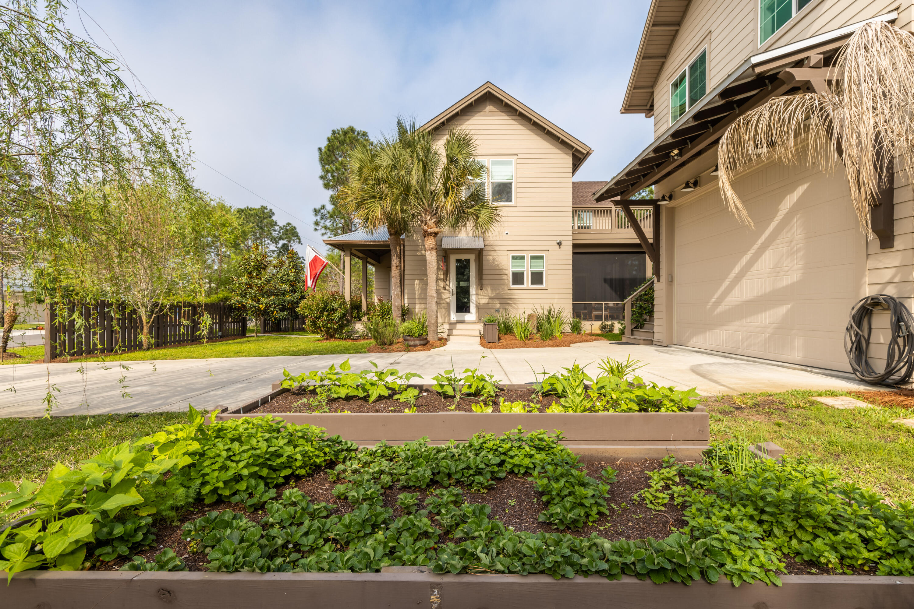 EXCLUSIVE BEACH - Residential