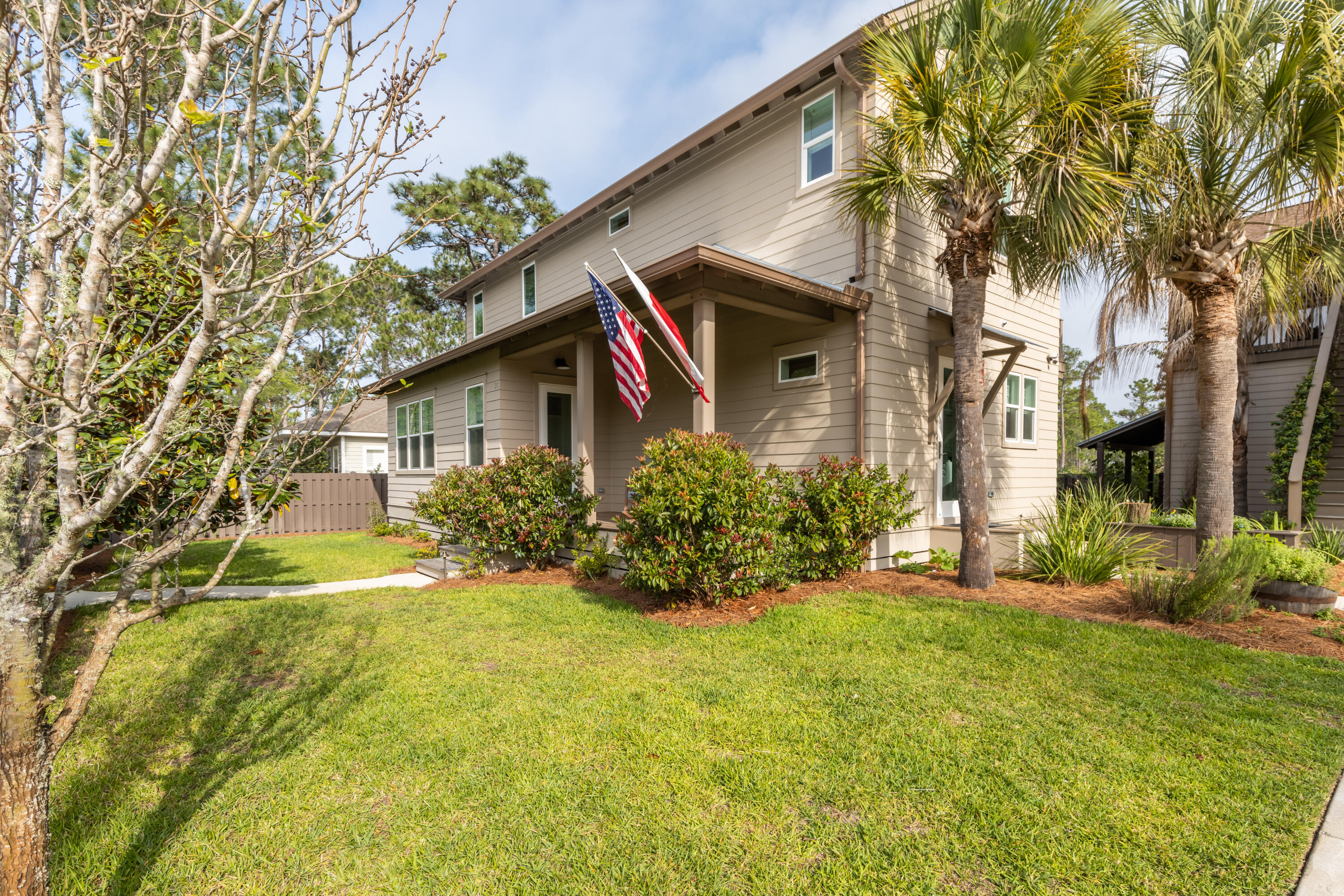 EXCLUSIVE BEACH - Residential