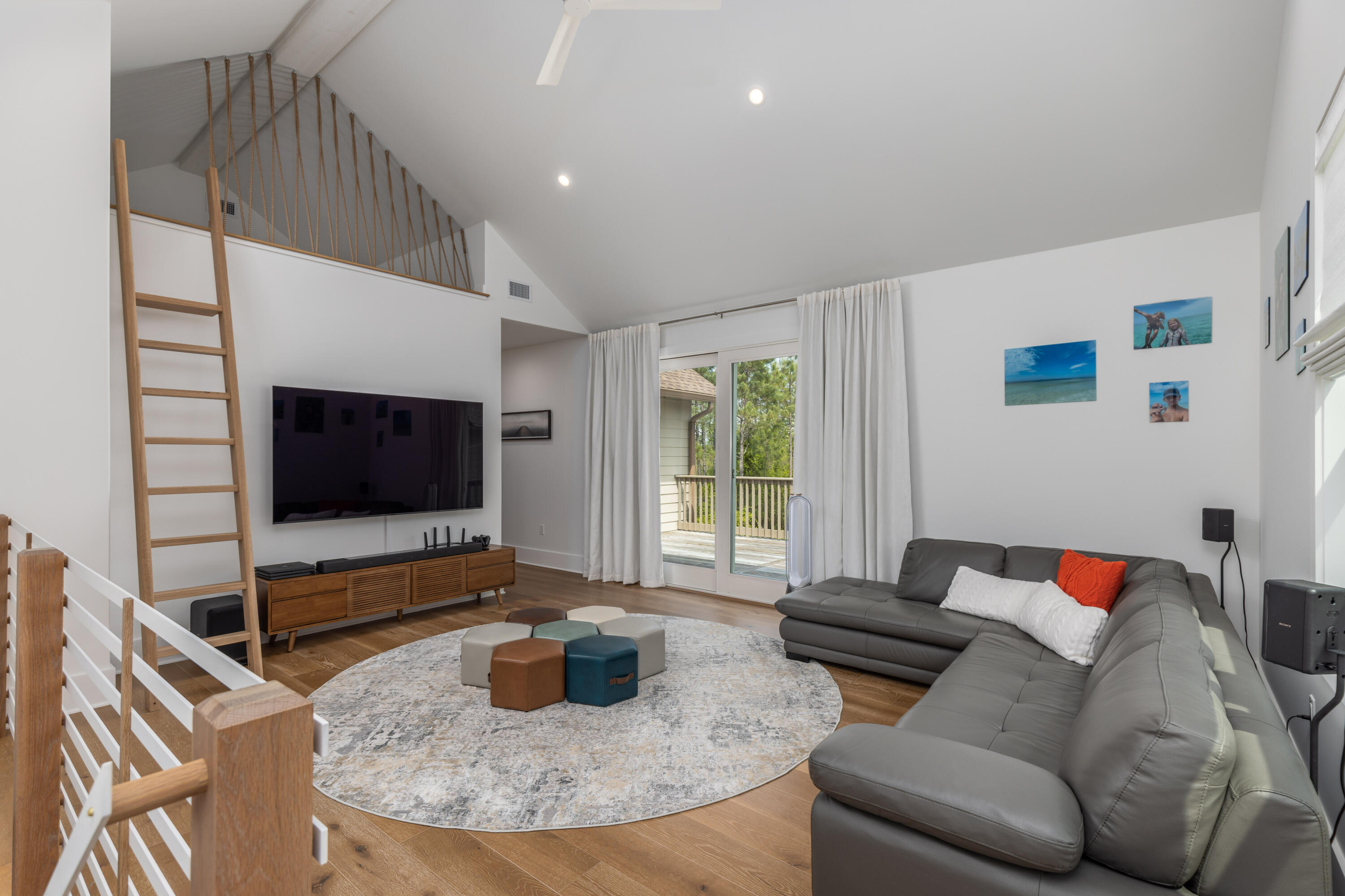 EXCLUSIVE BEACH - Residential