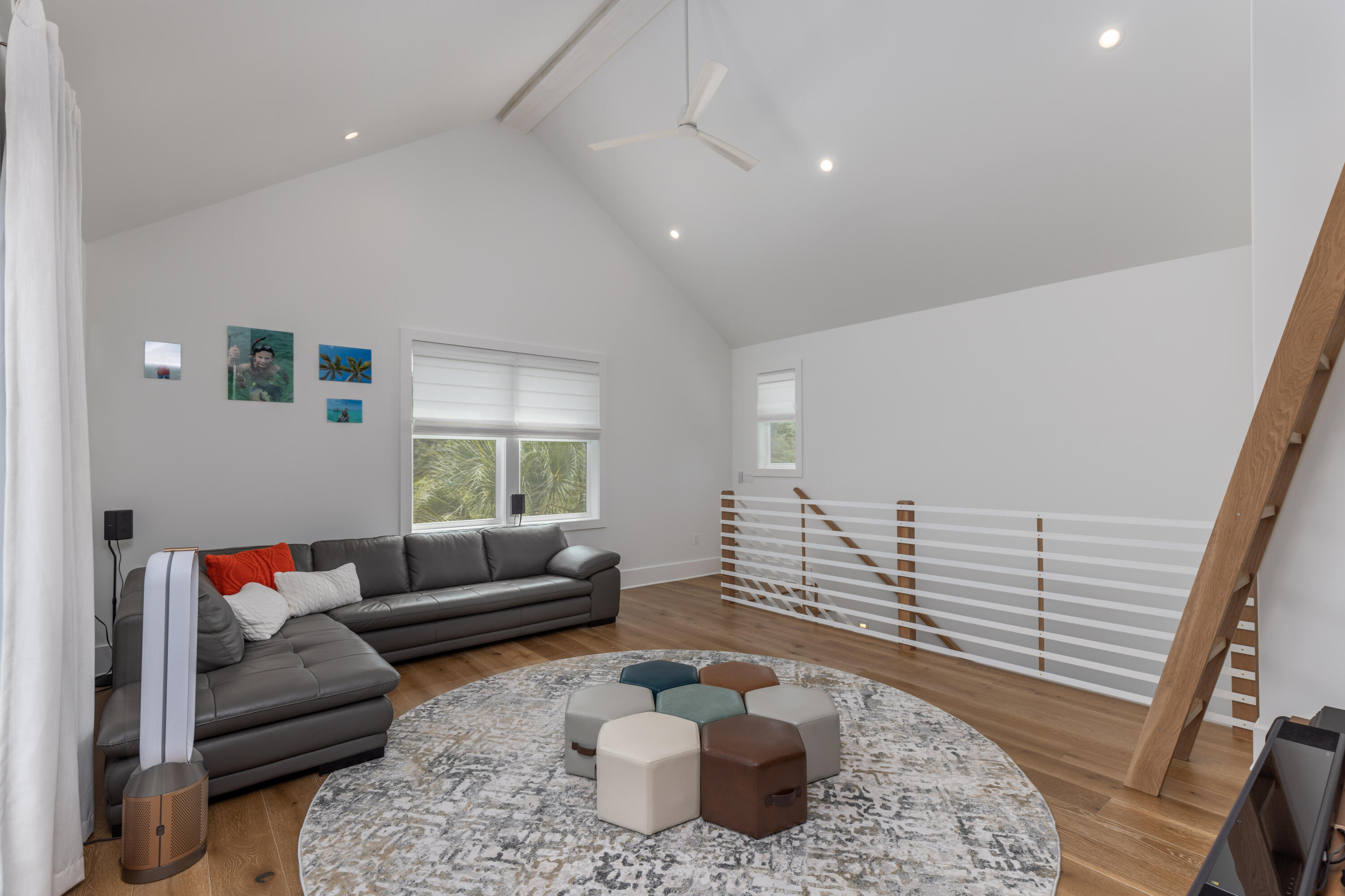 EXCLUSIVE BEACH - Residential