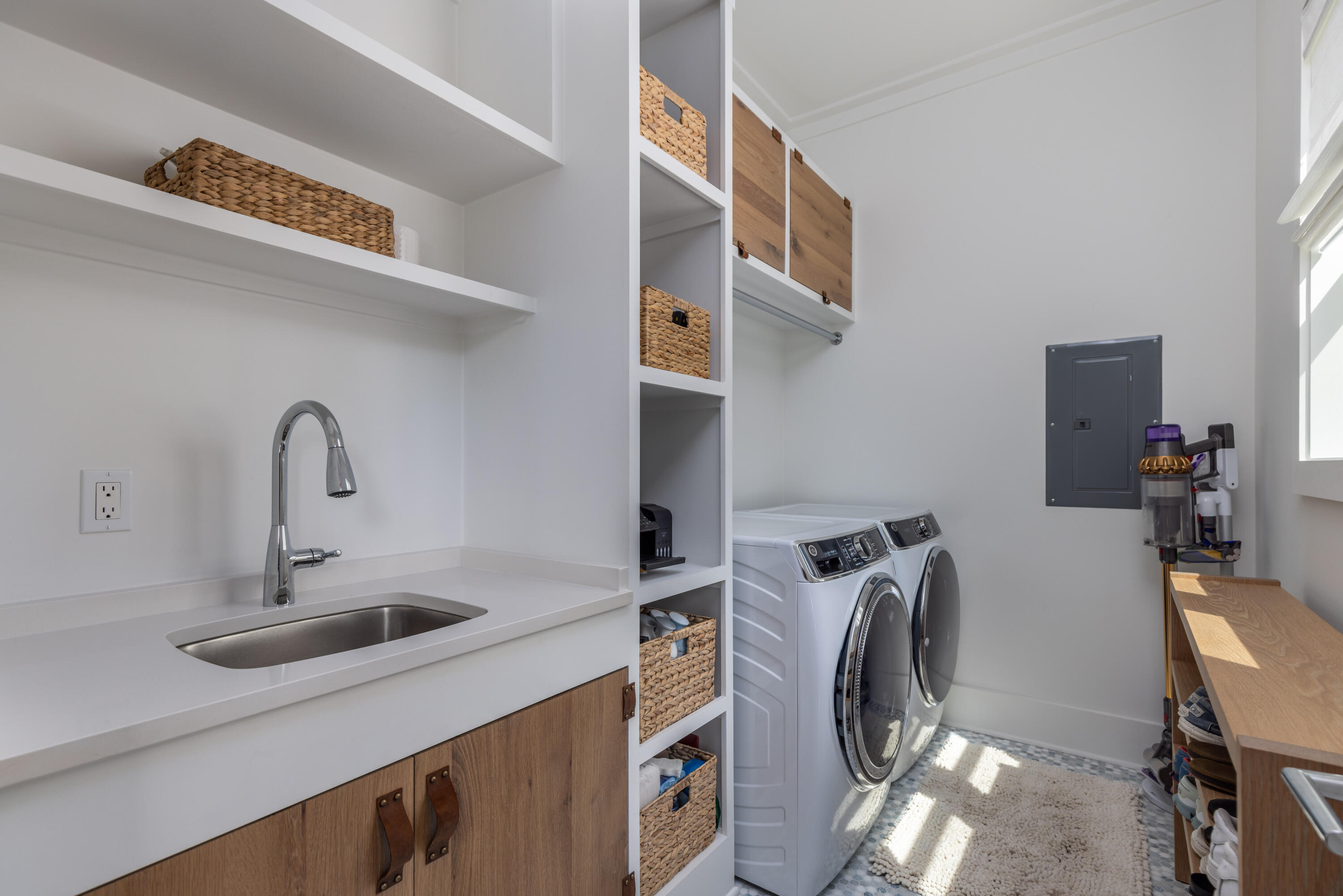 EXCLUSIVE BEACH - Residential