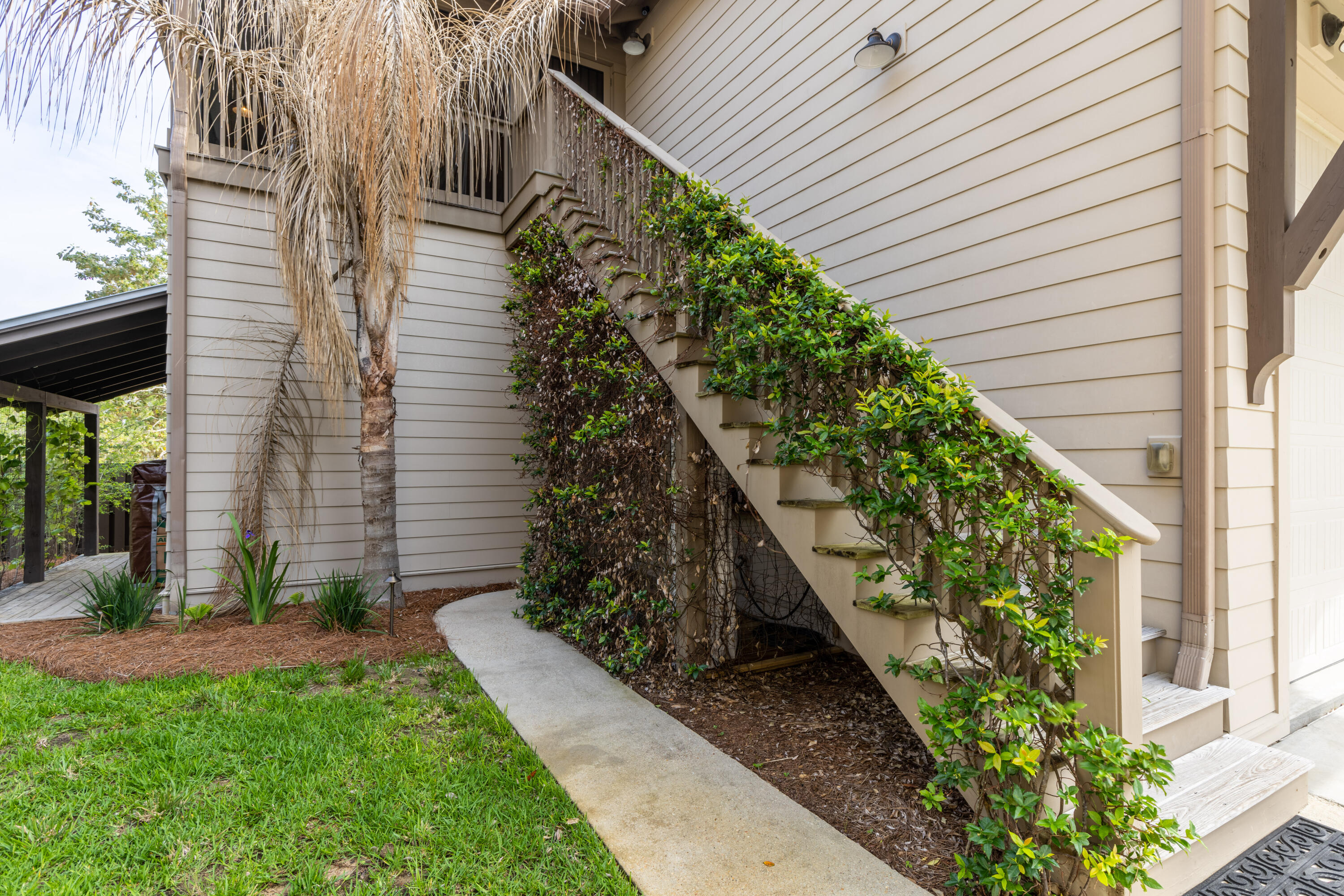 EXCLUSIVE BEACH - Residential