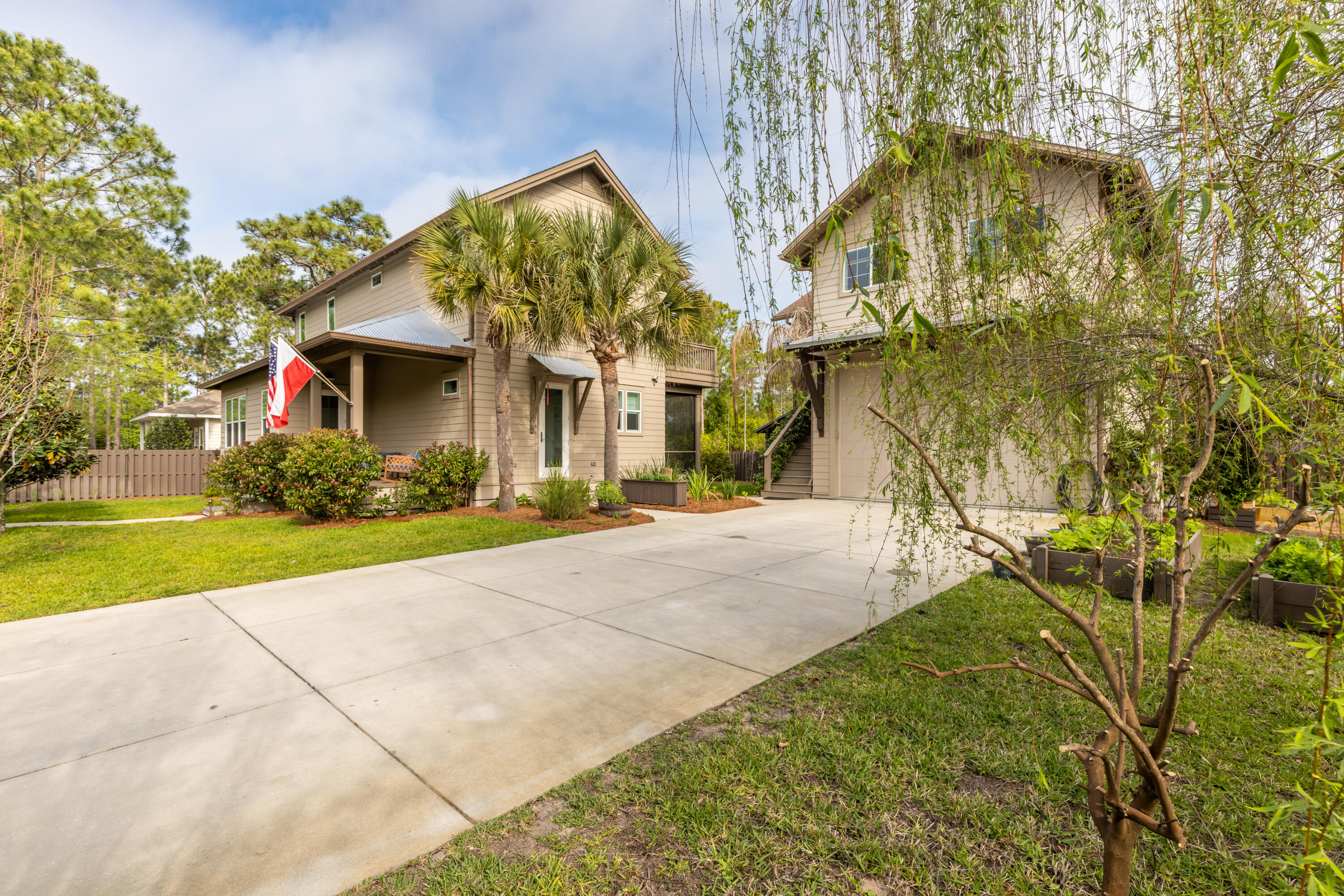 EXCLUSIVE BEACH - Residential