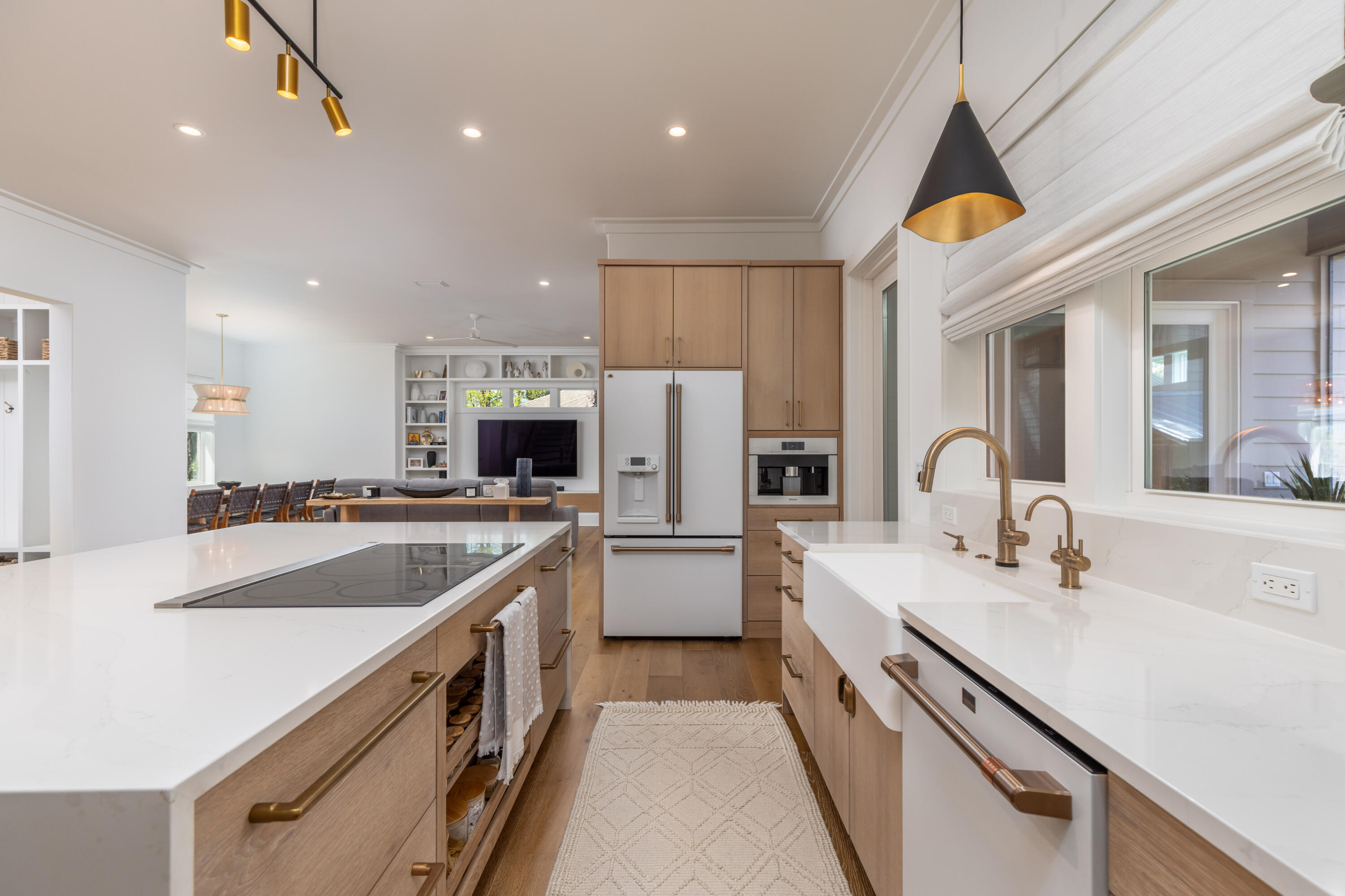 EXCLUSIVE BEACH - Residential