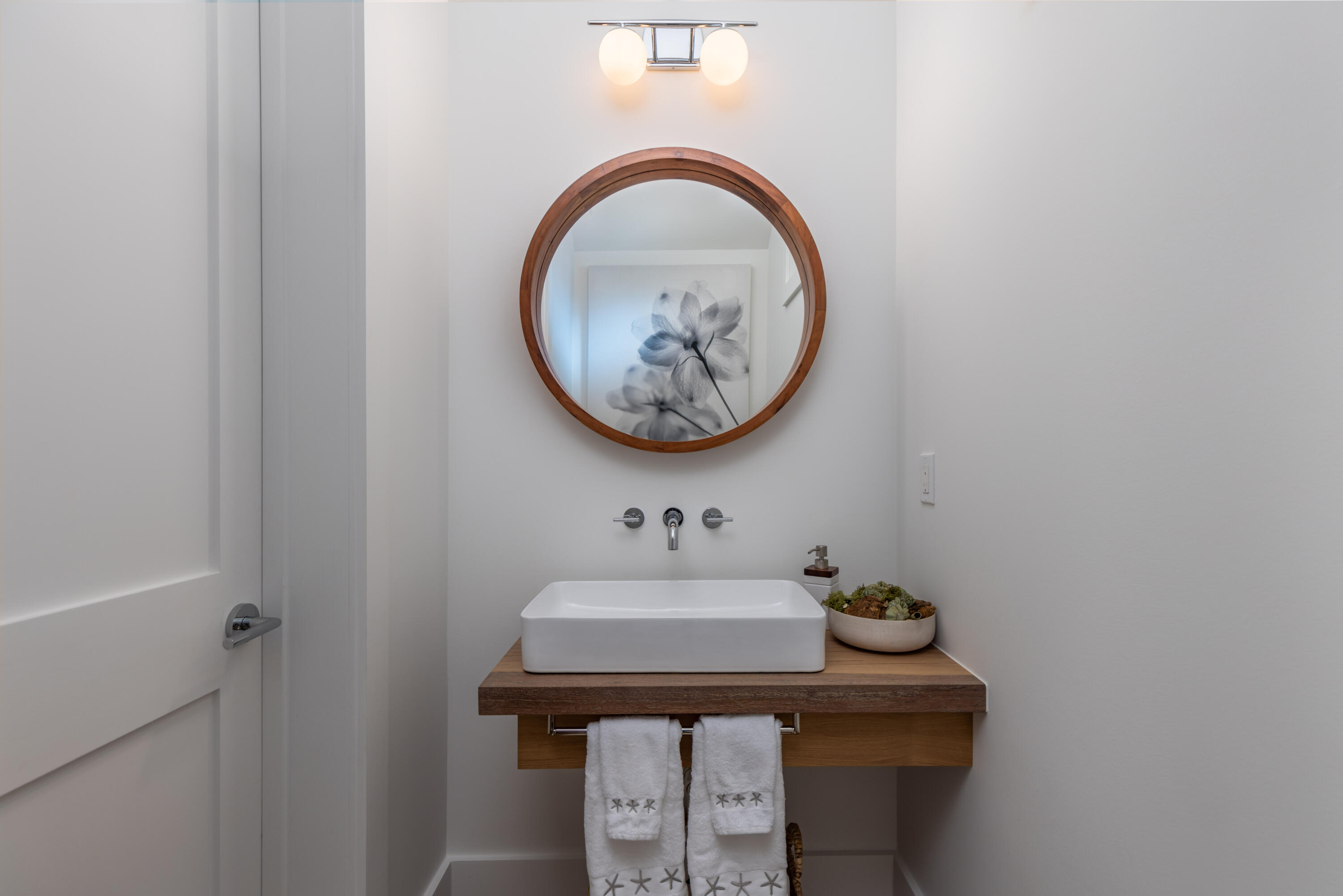 EXCLUSIVE BEACH - Residential