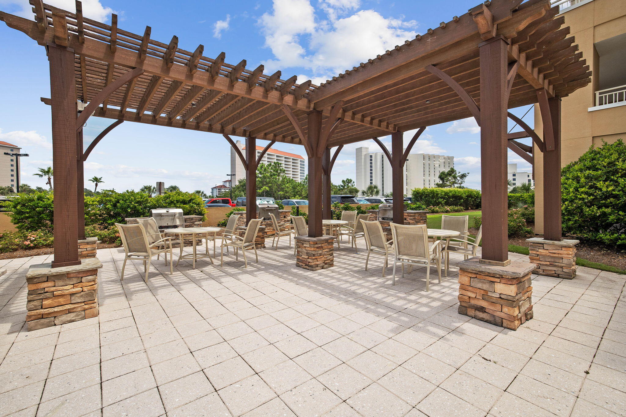 LUAU I - Residential