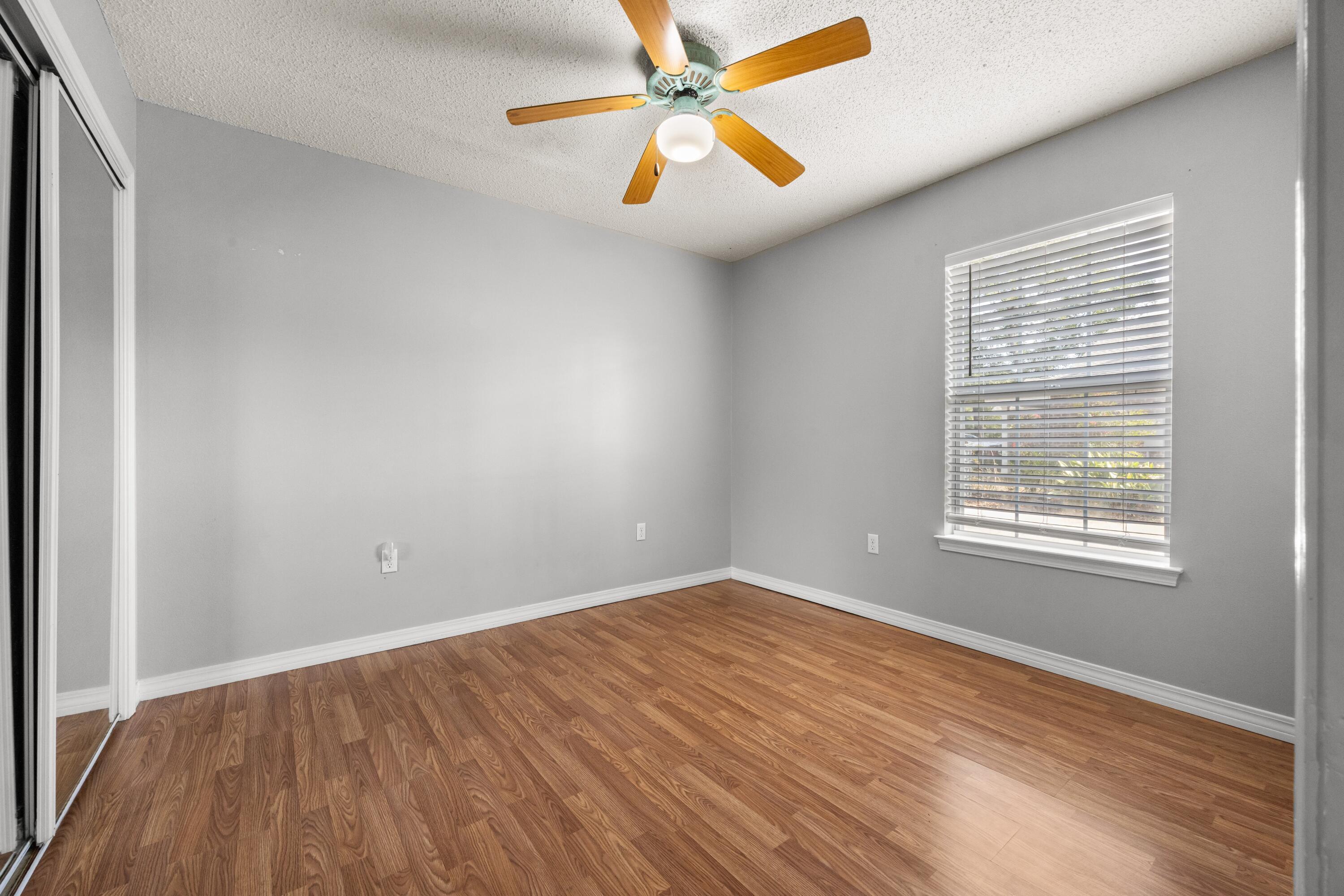 COUNTRY CLUB ESTATES 1 OF CRESTVIEW - Residential