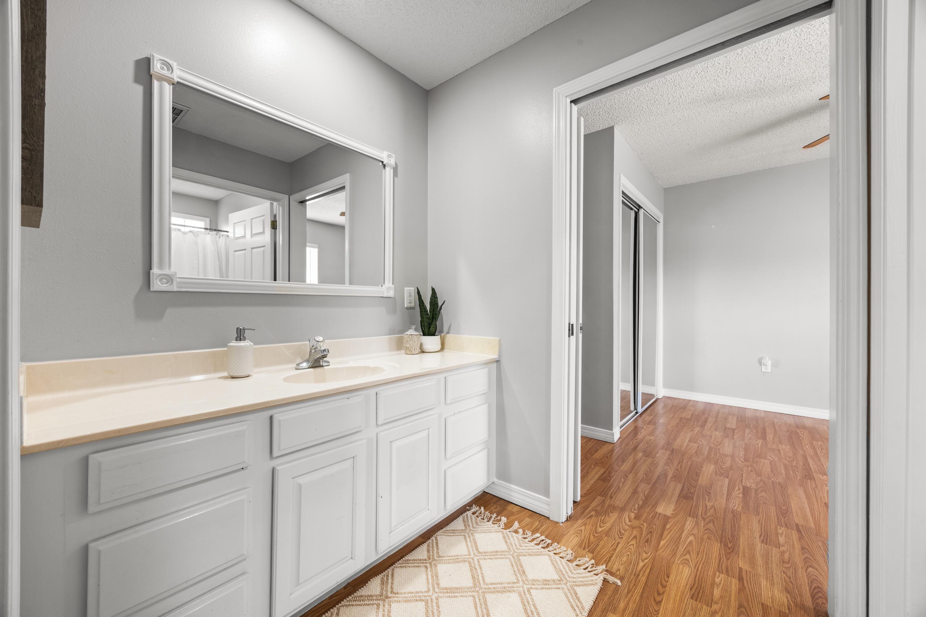 COUNTRY CLUB ESTATES 1 OF CRESTVIEW - Residential