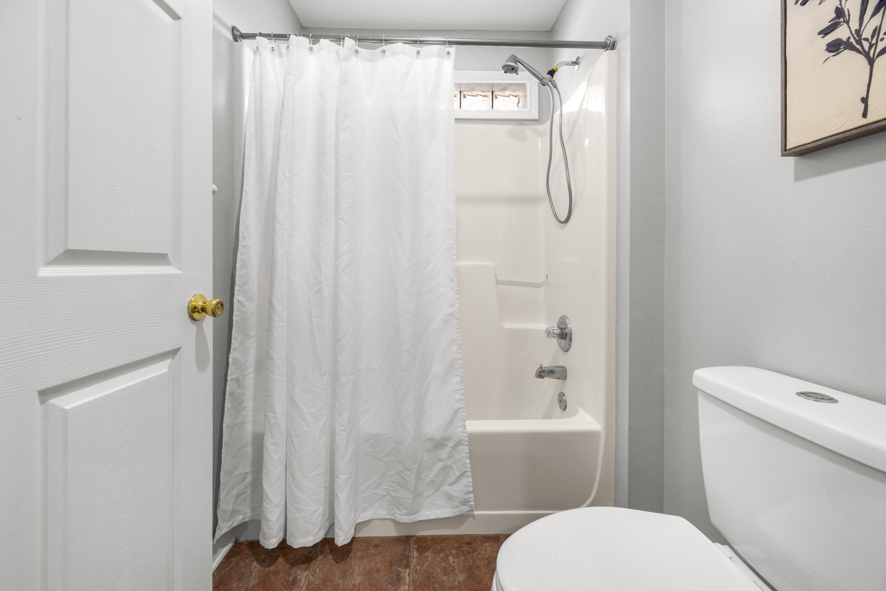 COUNTRY CLUB ESTATES 1 OF CRESTVIEW - Residential