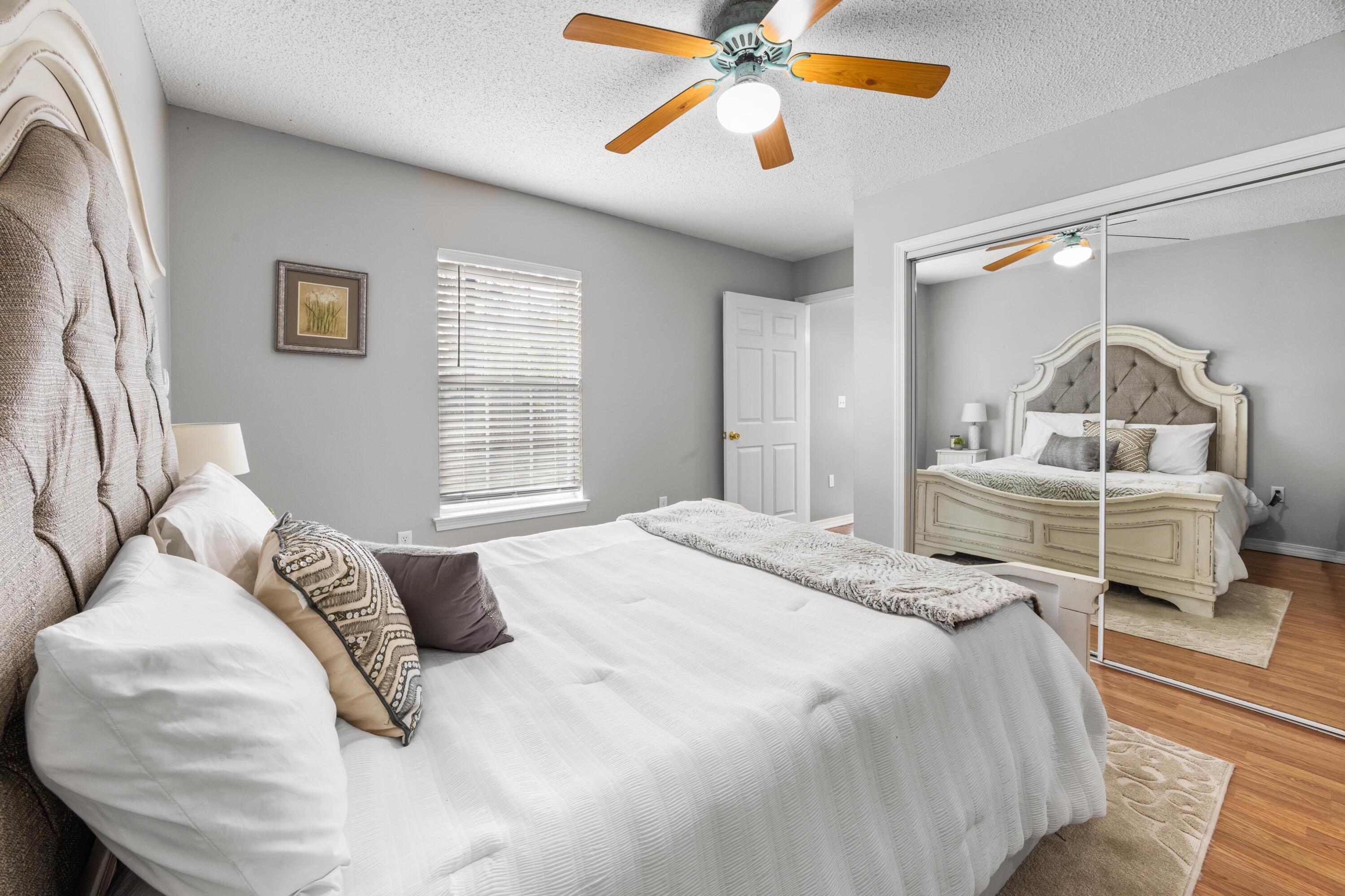 COUNTRY CLUB ESTATES 1 OF CRESTVIEW - Residential