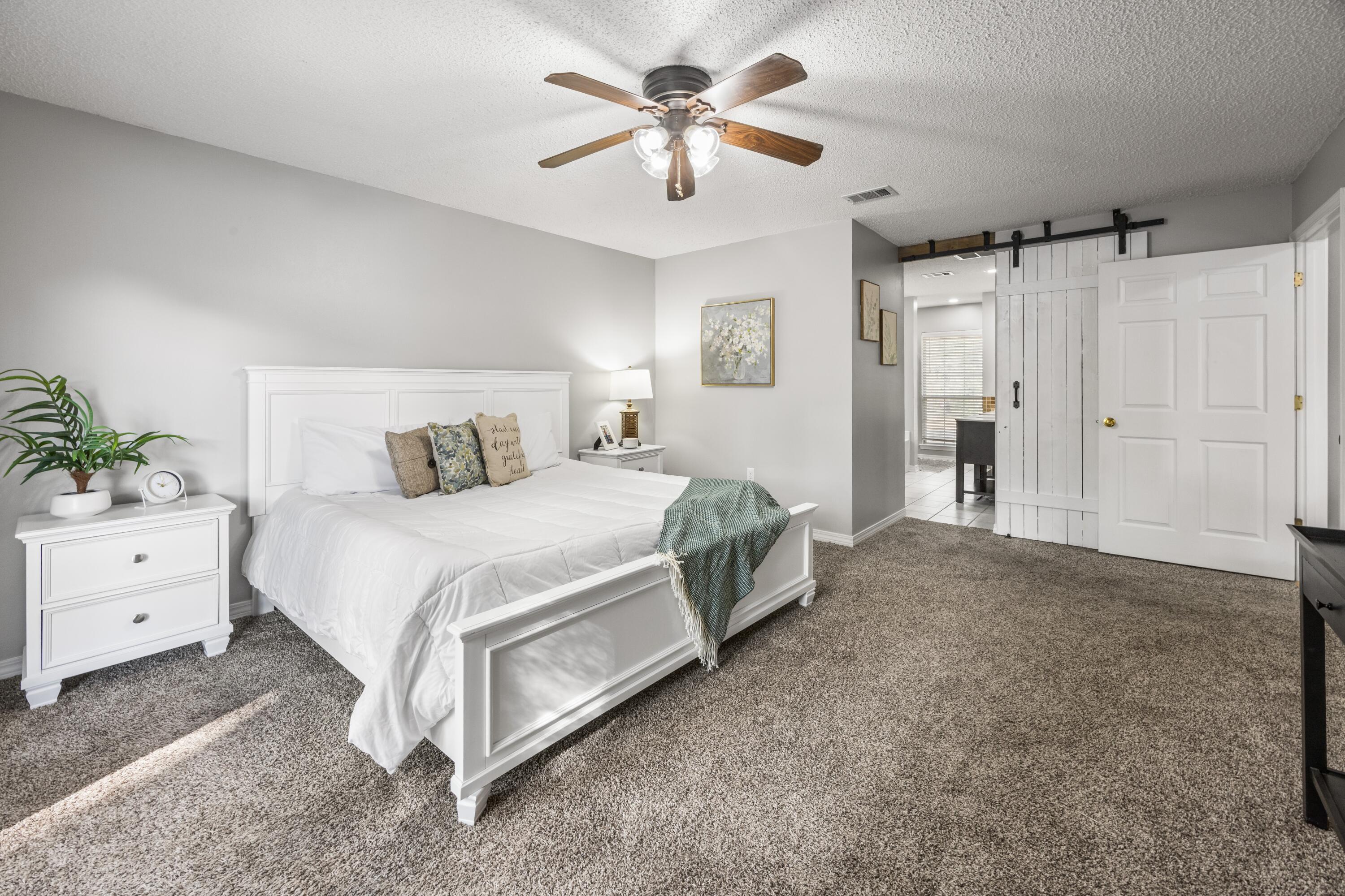 COUNTRY CLUB ESTATES 1 OF CRESTVIEW - Residential