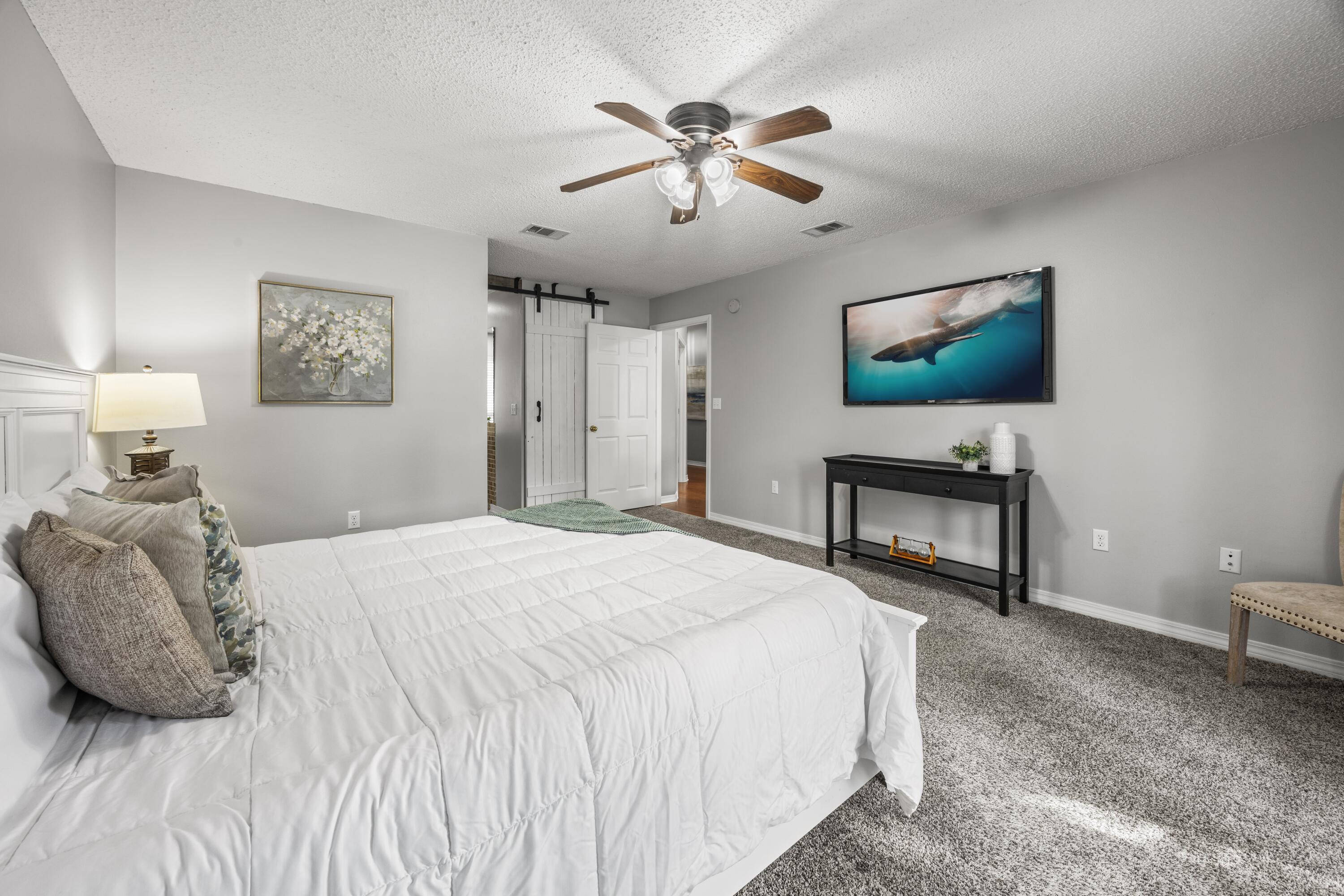 COUNTRY CLUB ESTATES 1 OF CRESTVIEW - Residential