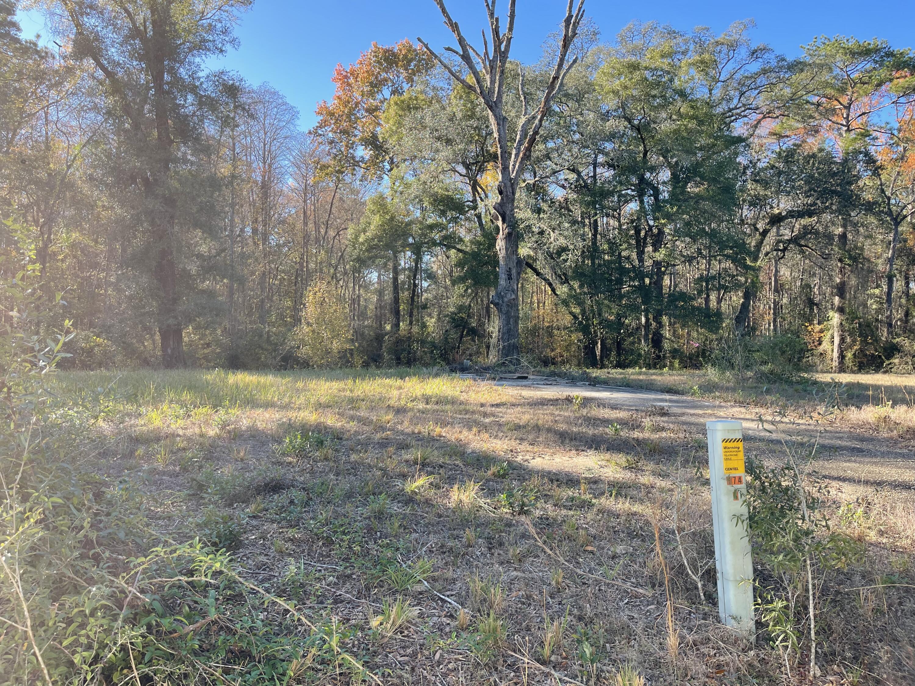 NO RECORDED PROJECT - Land