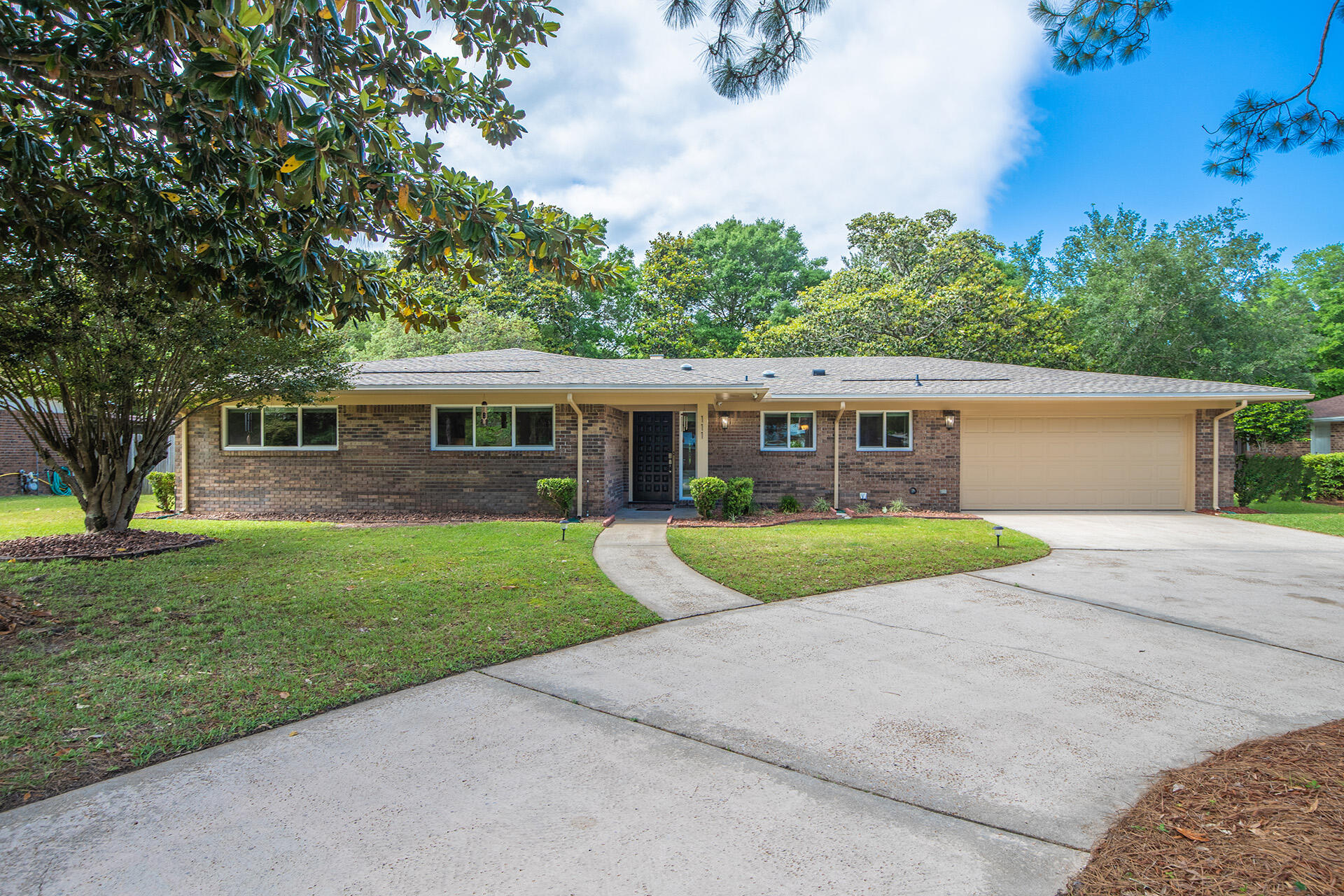 LAKE LORRAINE ESTATES - Residential