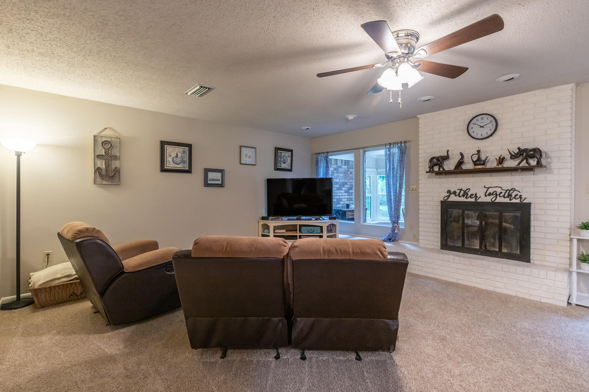 LAKE LORRAINE ESTATES - Residential