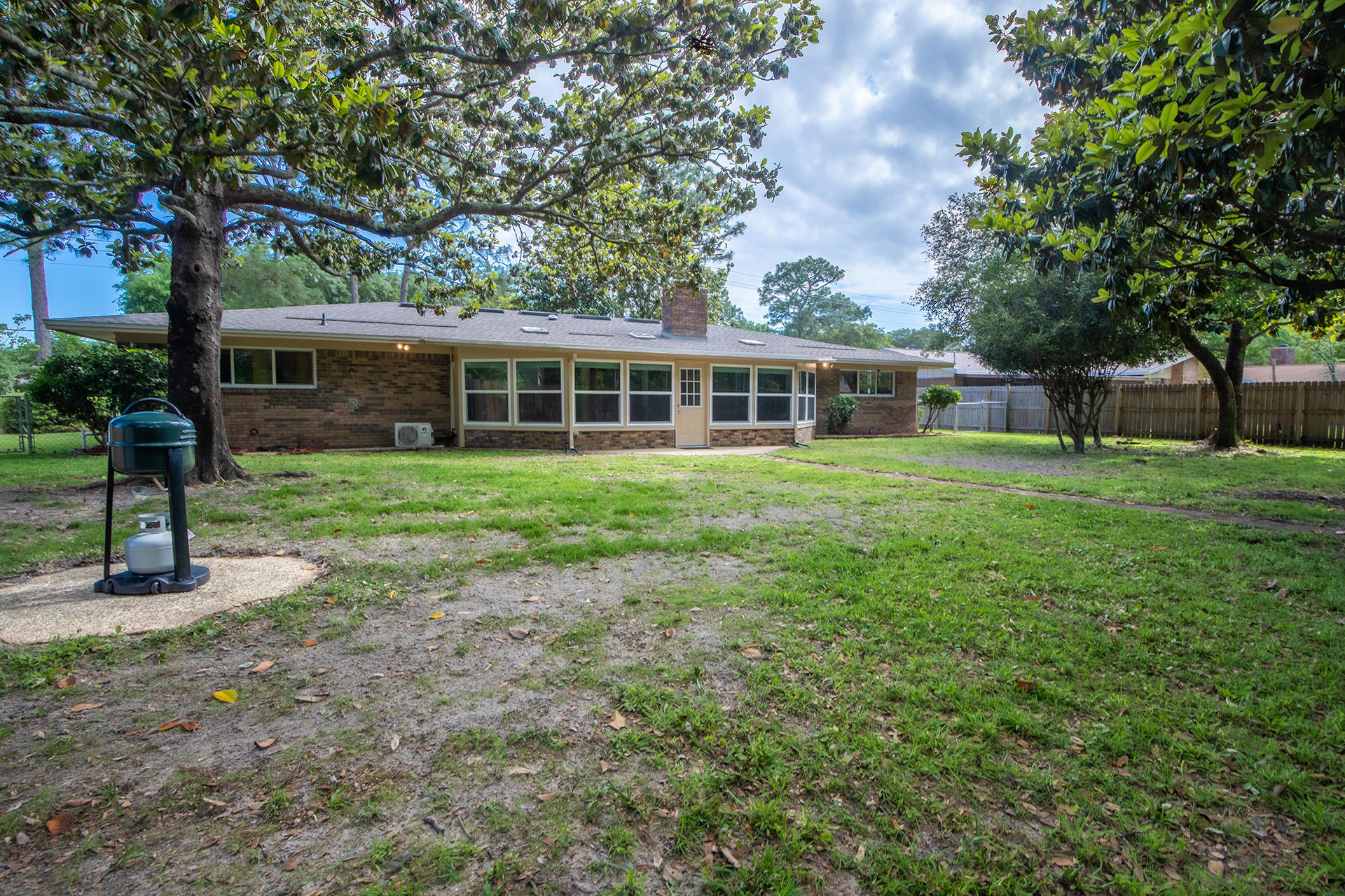 LAKE LORRAINE ESTATES - Residential