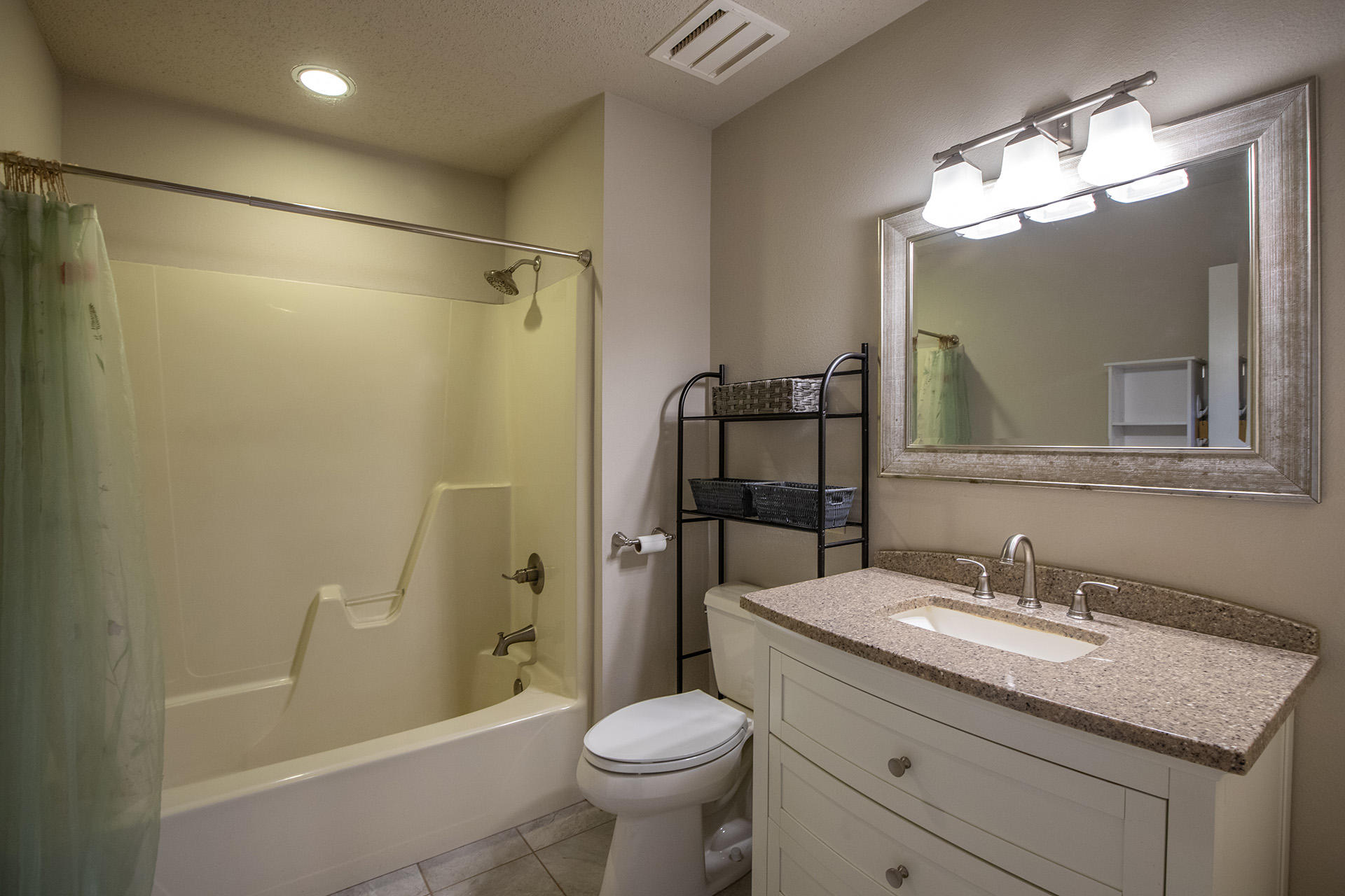 LAKE LORRAINE ESTATES - Residential