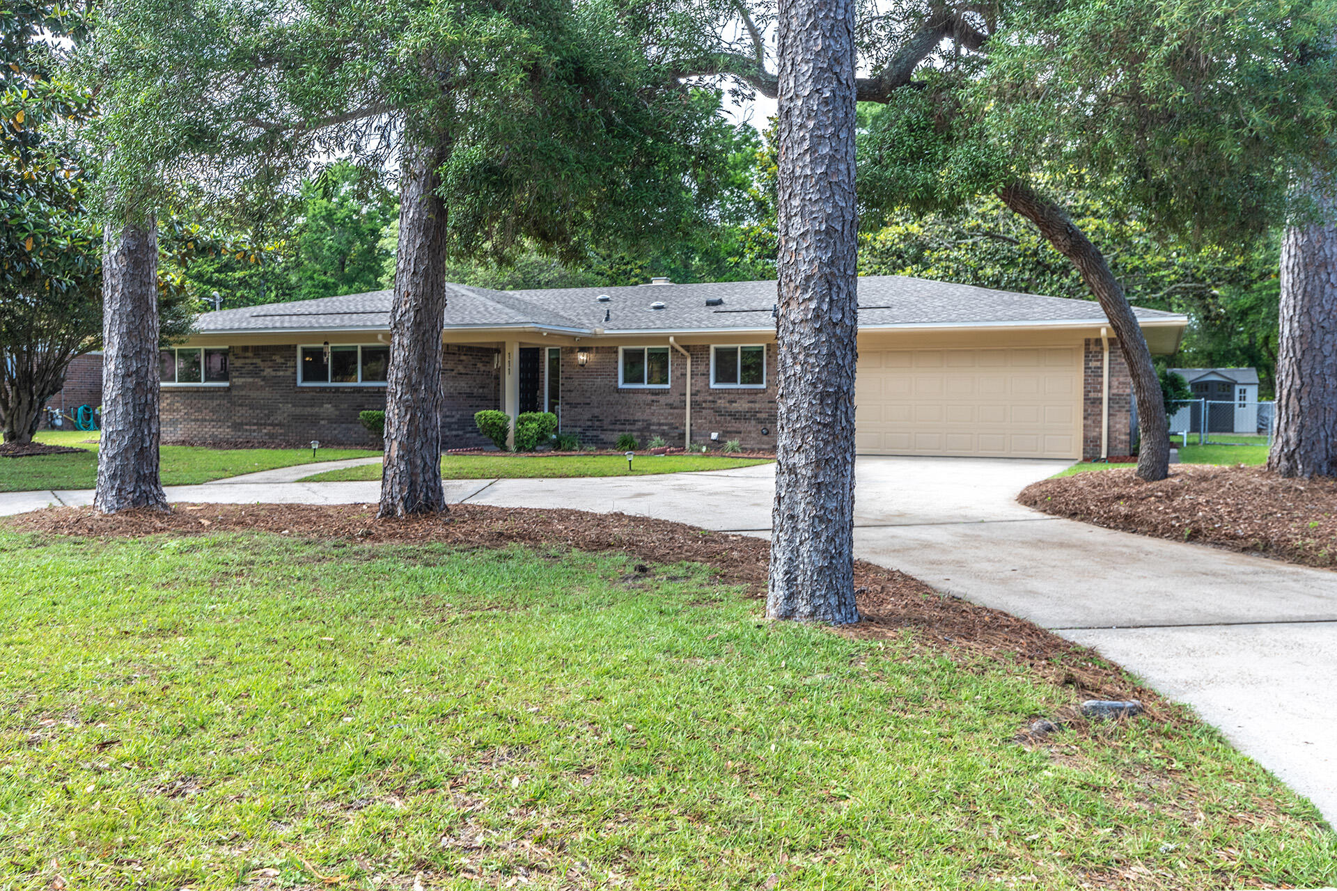 LAKE LORRAINE ESTATES - Residential