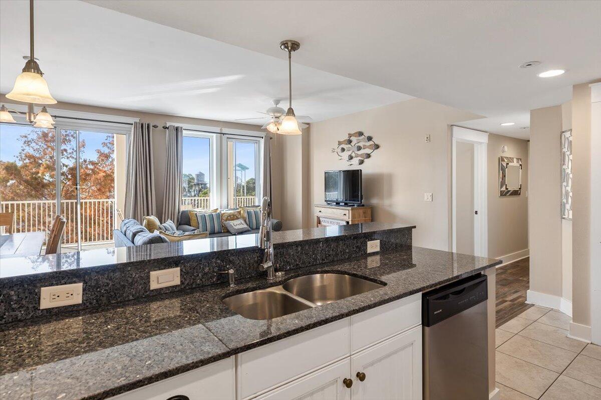OBSERVATION POINT SOUTH - Residential