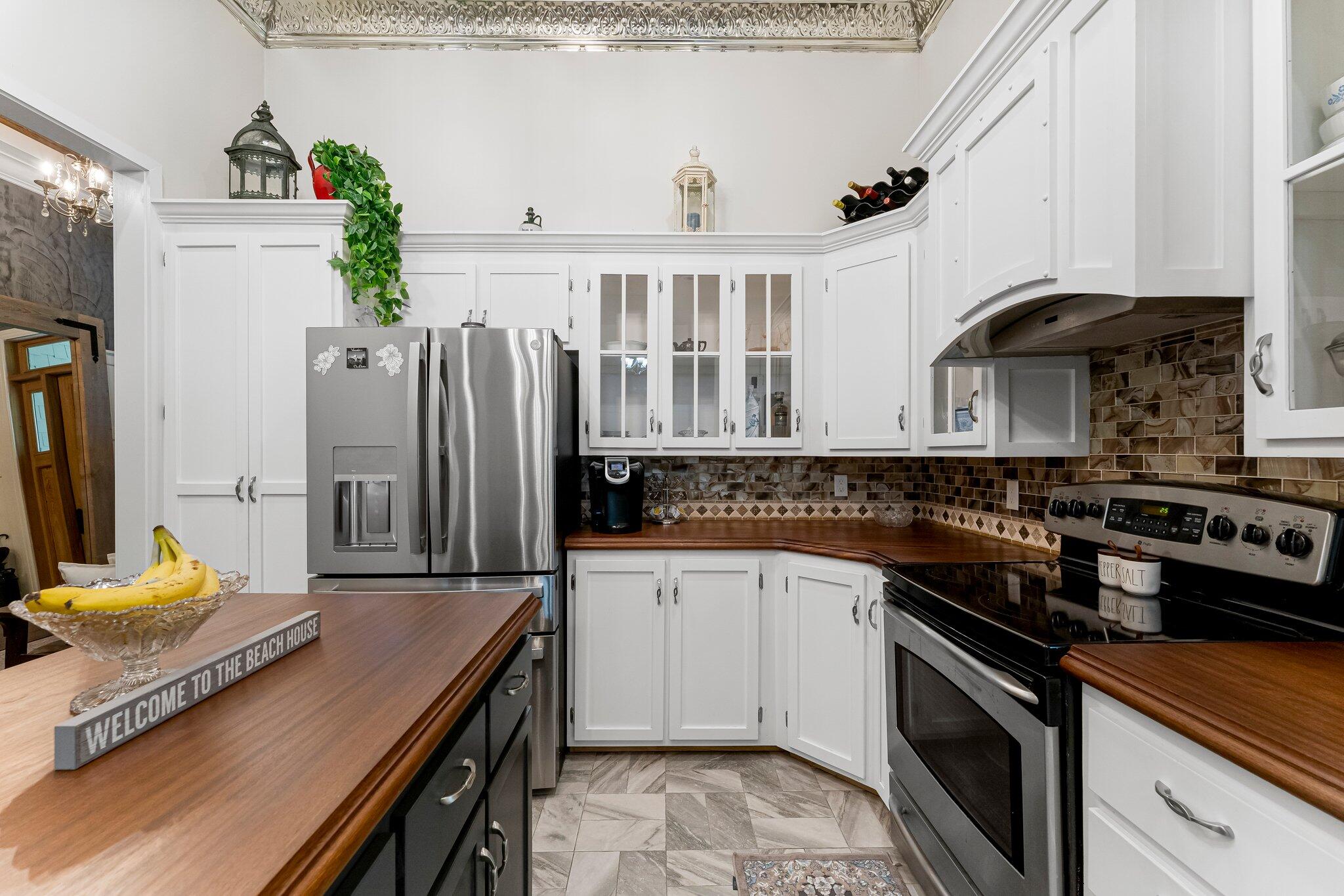 NO RECORDED SUBDIVISION - Residential