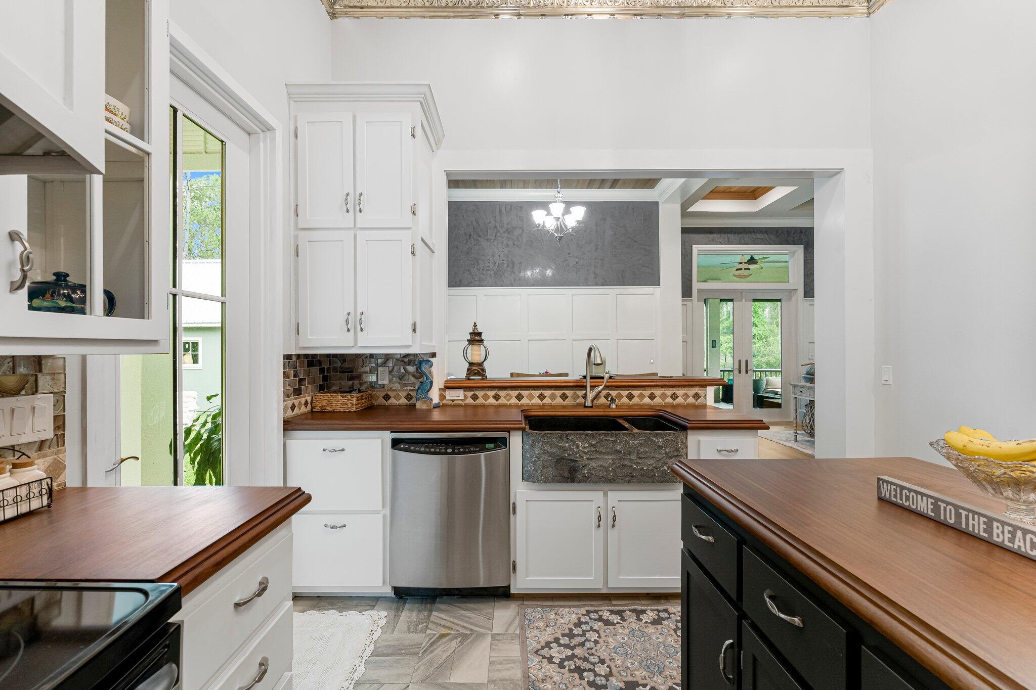 NO RECORDED SUBDIVISION - Residential