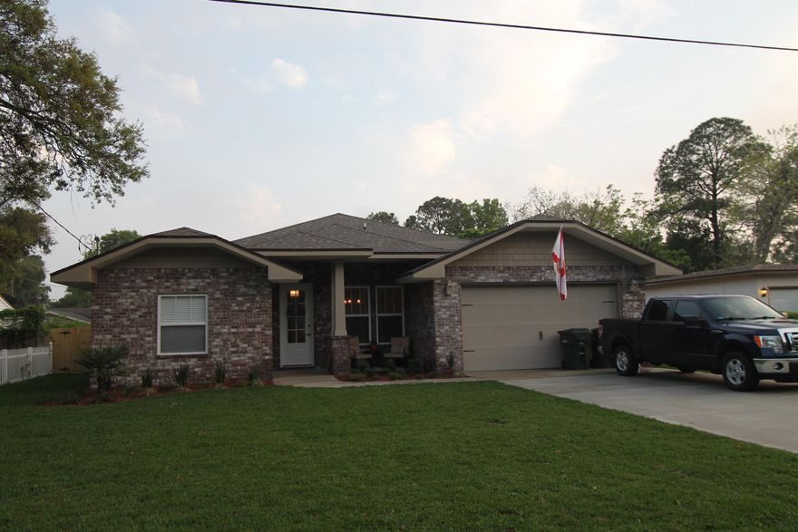 Sold before listed. Entered for comps., only. Many upgrades including tile floors throughout main living and wet areas, custom tiled shower in master with glass enclosure, etc. This is also a Golf cart friendly area near public boat ramp and downtown Fort Walton Beach (just a minutes to beaches, dining, night life, schools, shopping, etc.)