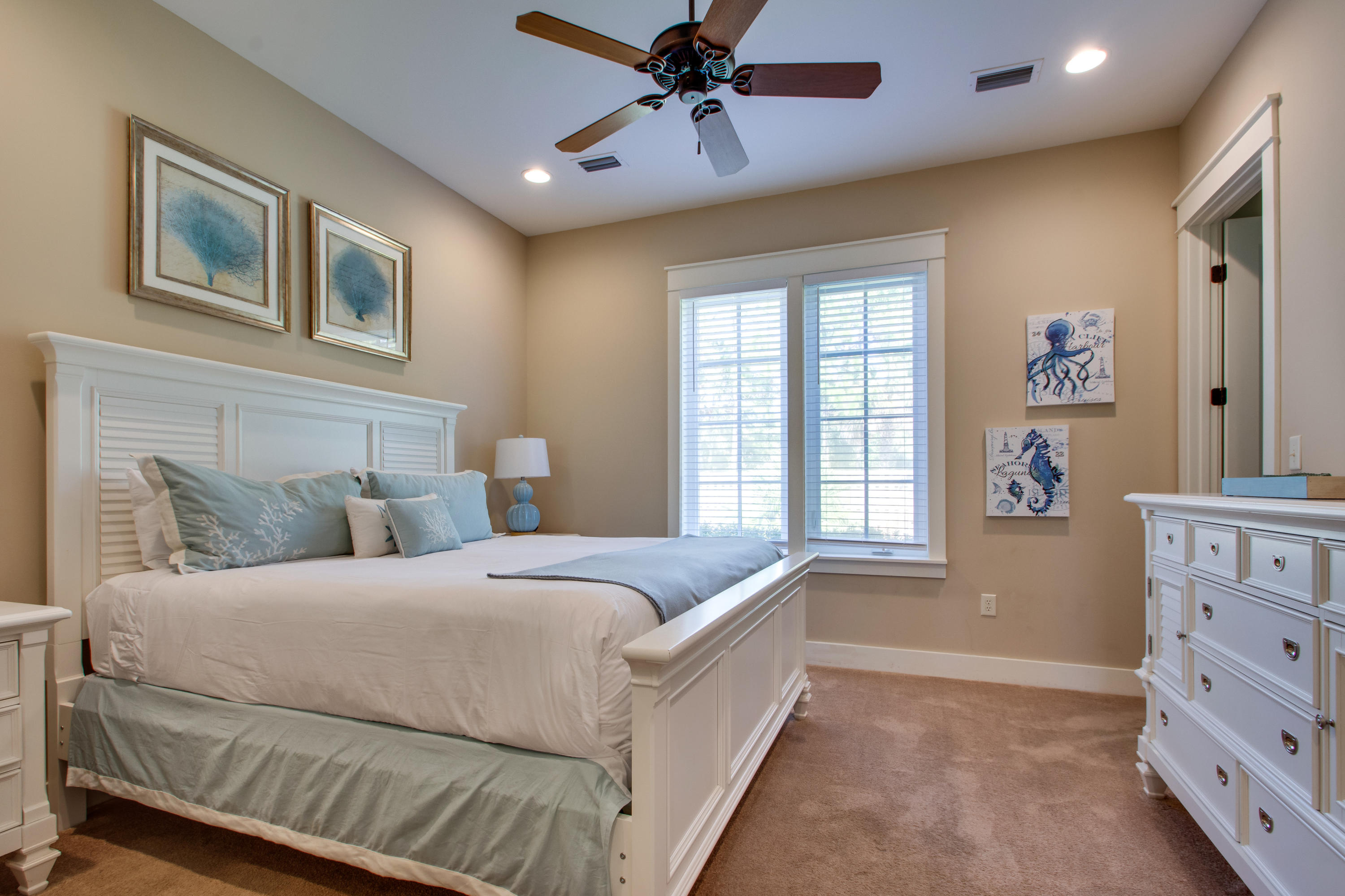 BUNGALOS AT SANDESTIN - Residential