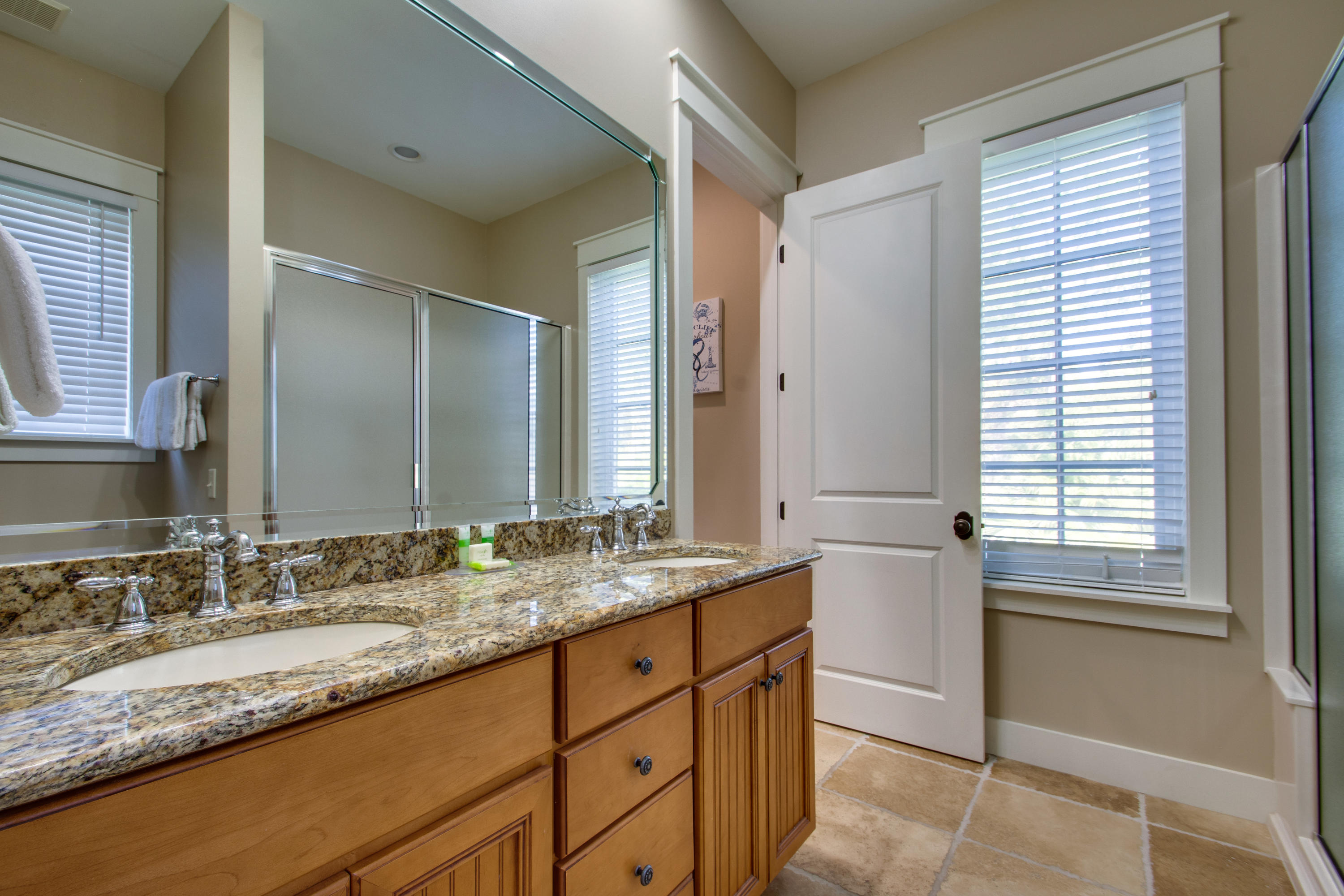 BUNGALOS AT SANDESTIN - Residential