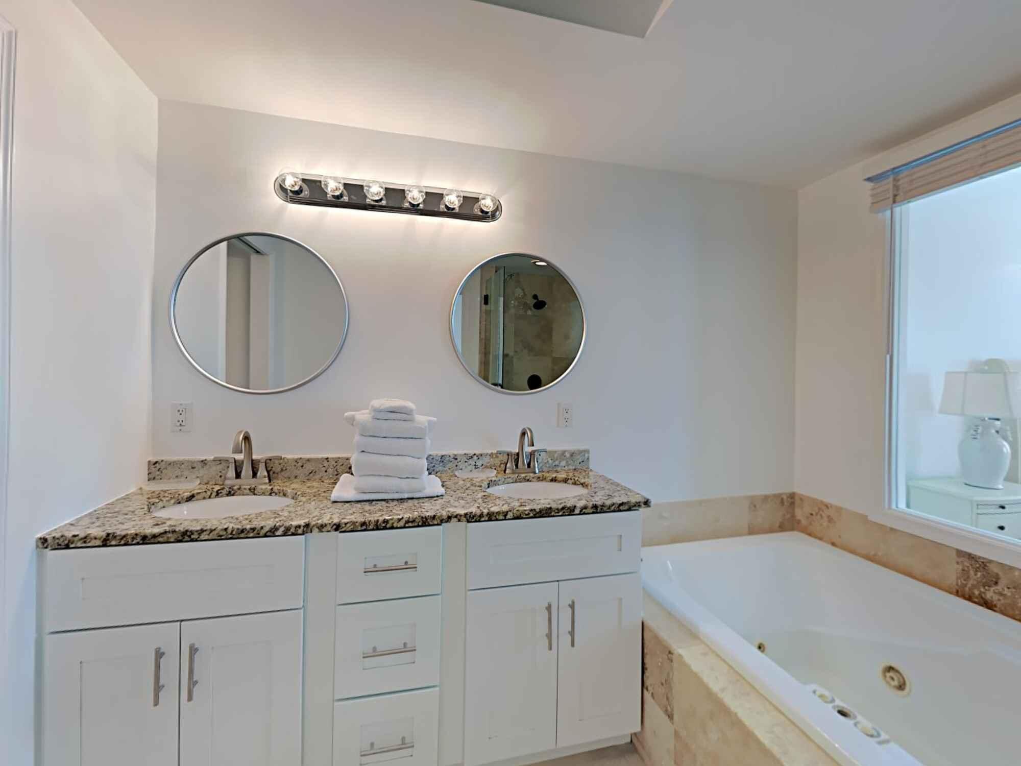 SILVER BEACH TOWERS WEST - Residential