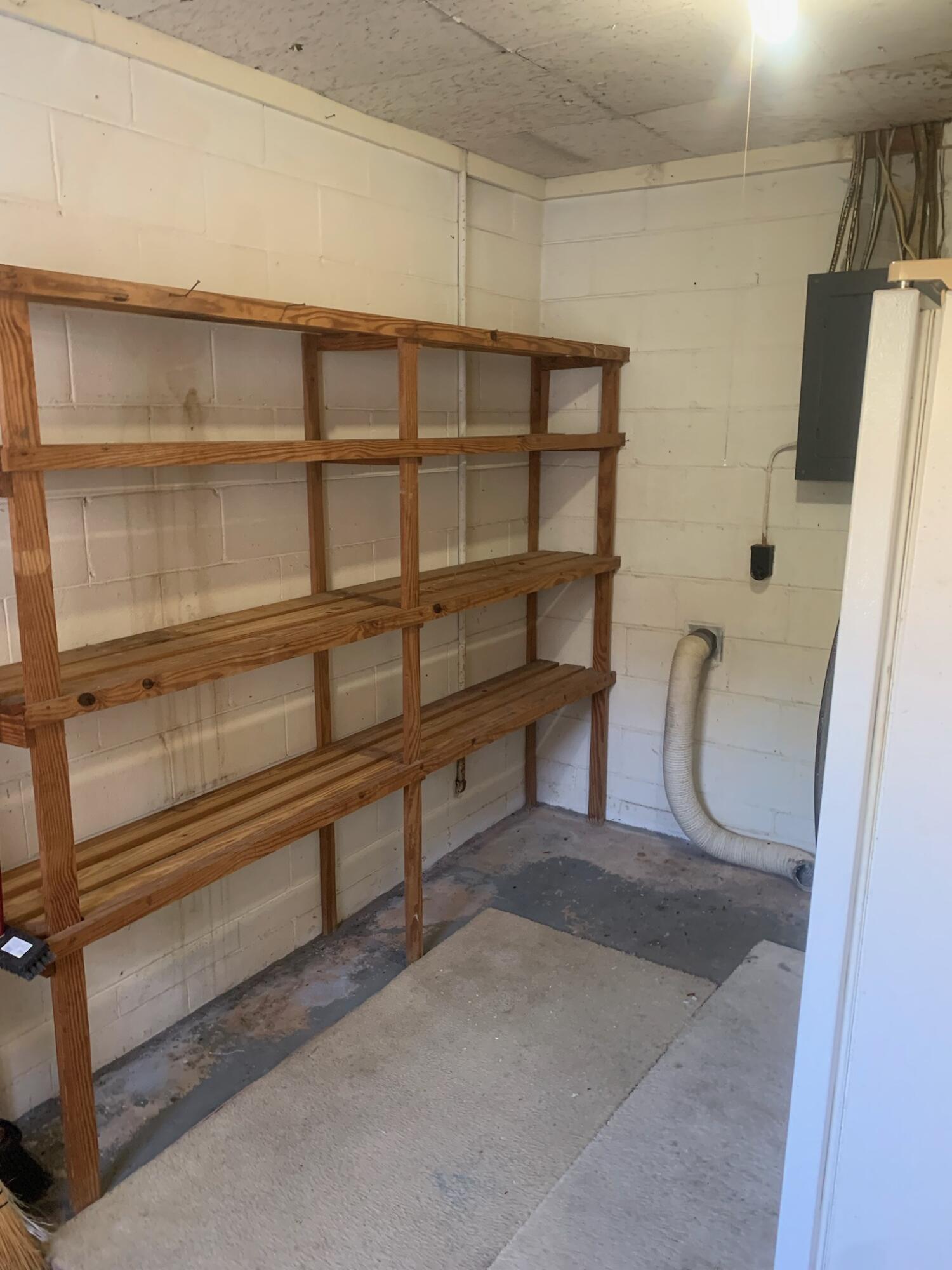 GARNIERS BCH 7TH ADD LOT 21 BLK C - Residential