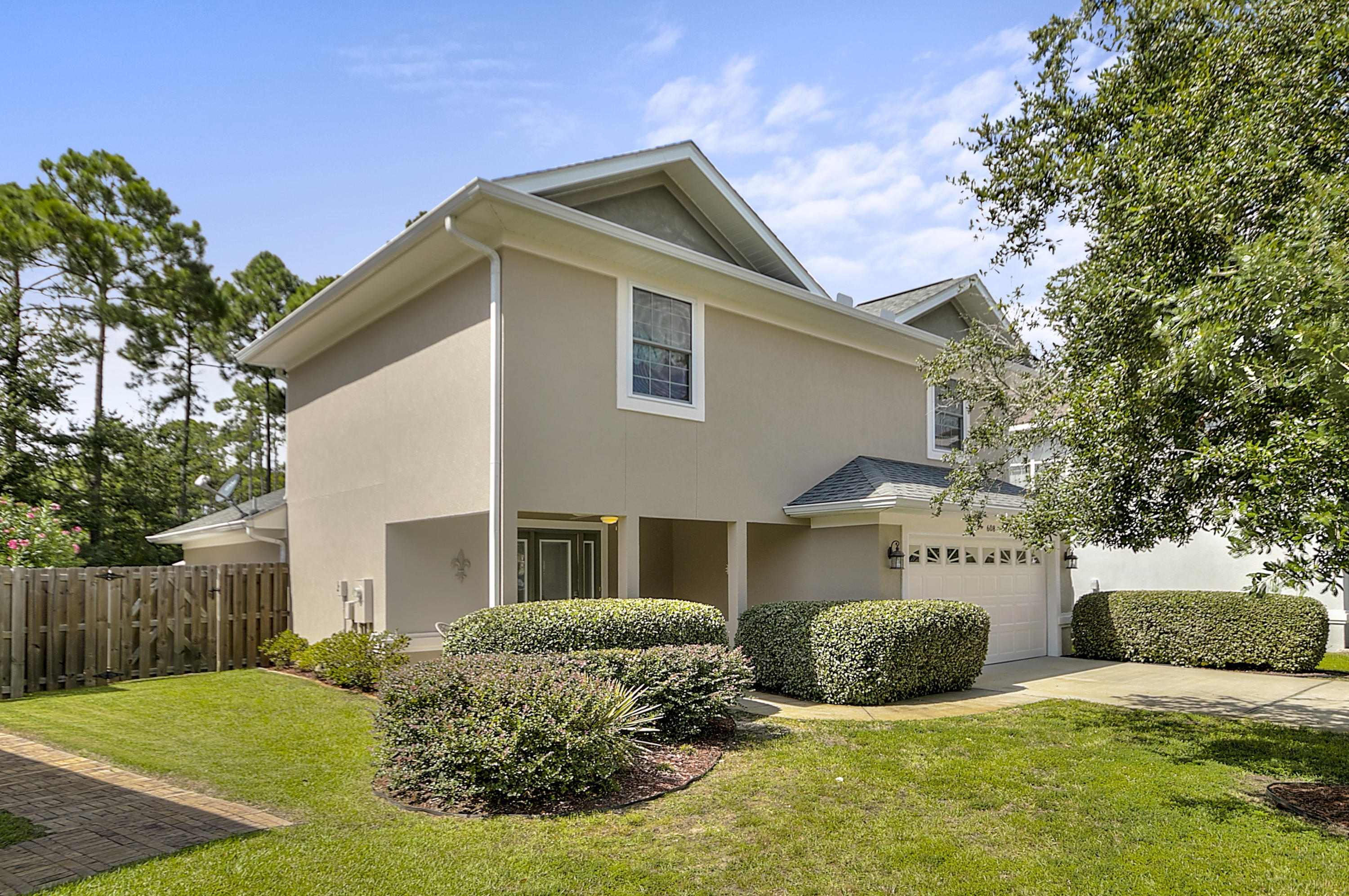 DRIFTWOOD ESTATES - Residential