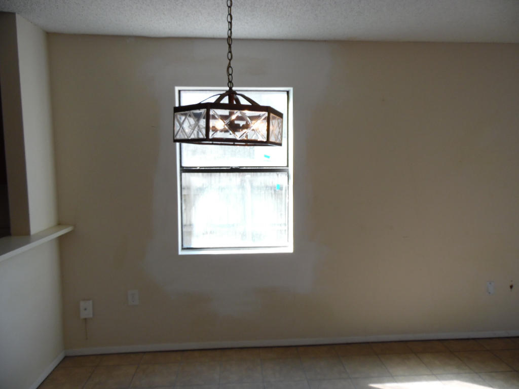 MONTAGE MANOR - Residential