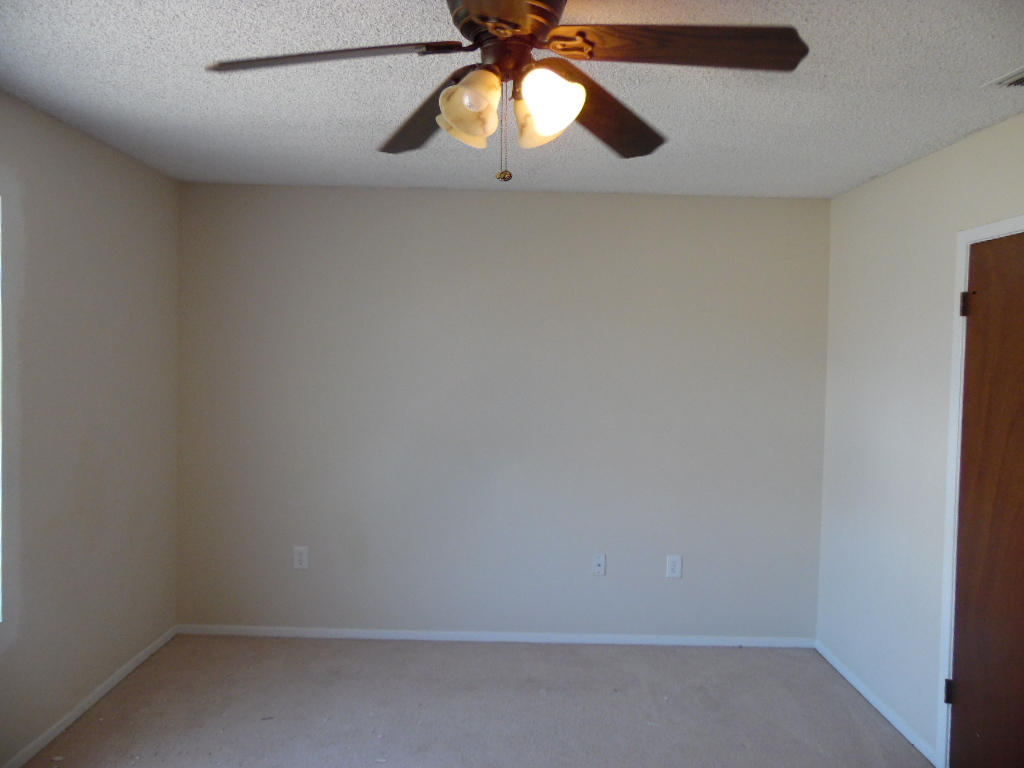 MONTAGE MANOR - Residential