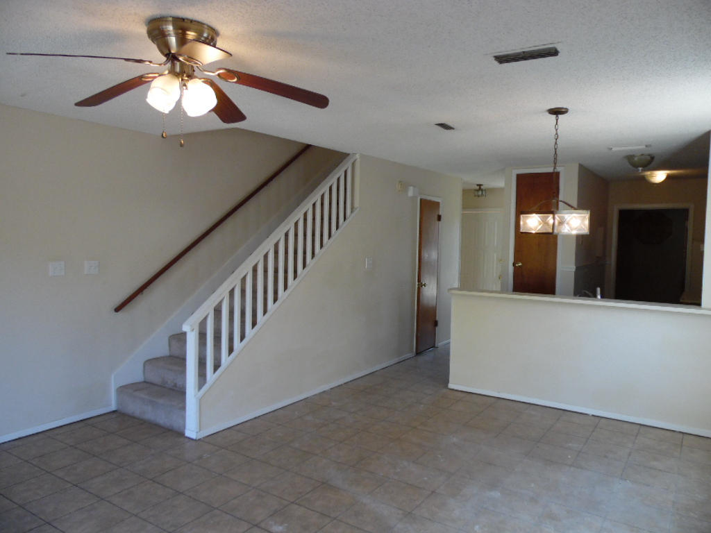 MONTAGE MANOR - Residential